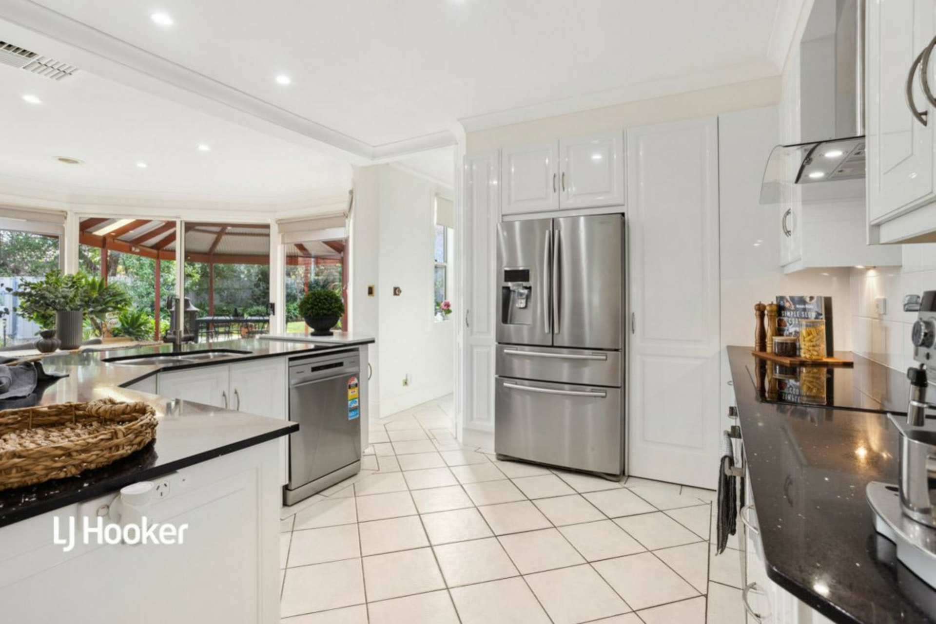 5 Mitre Place, GREENWITH