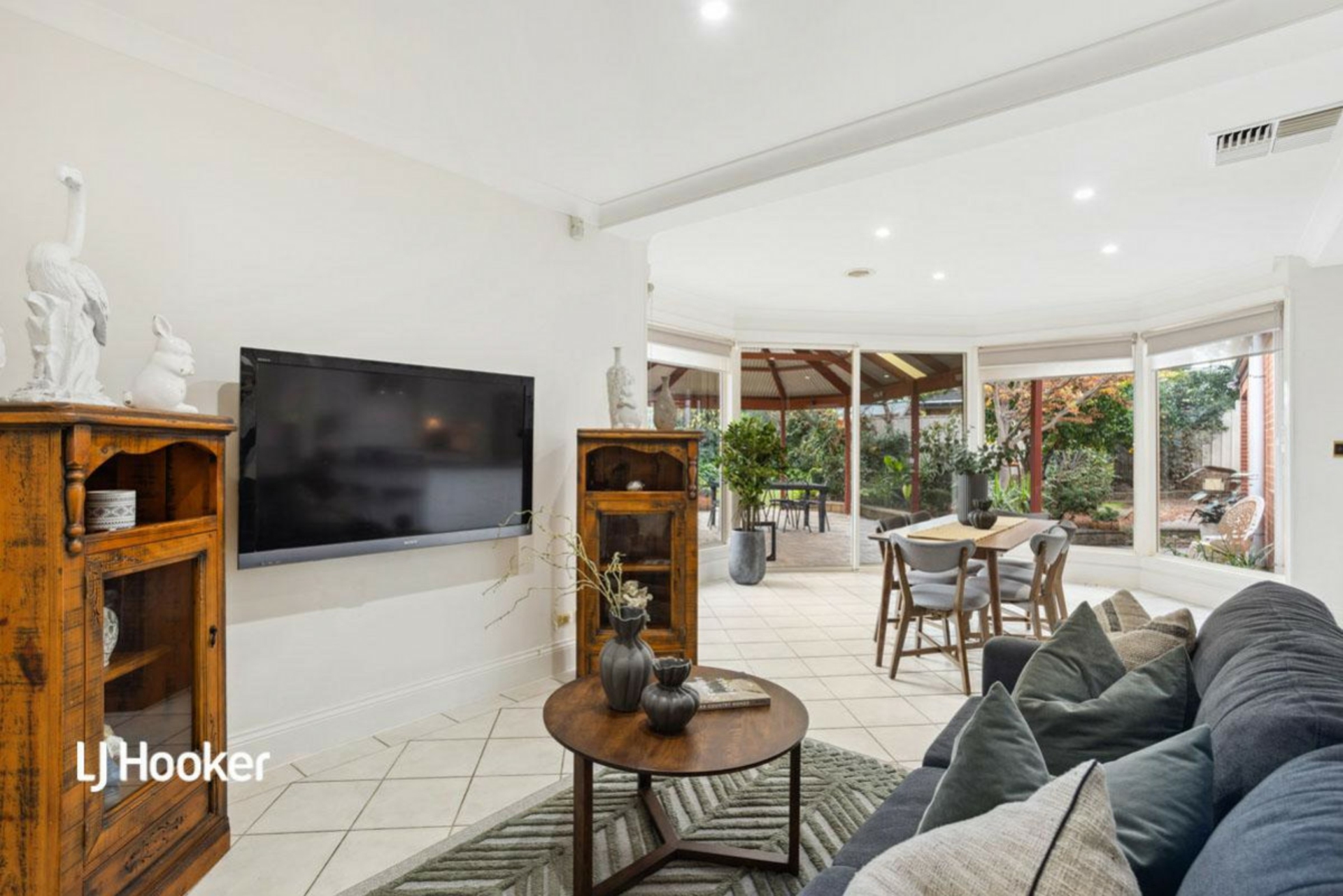 5 Mitre Place, GREENWITH