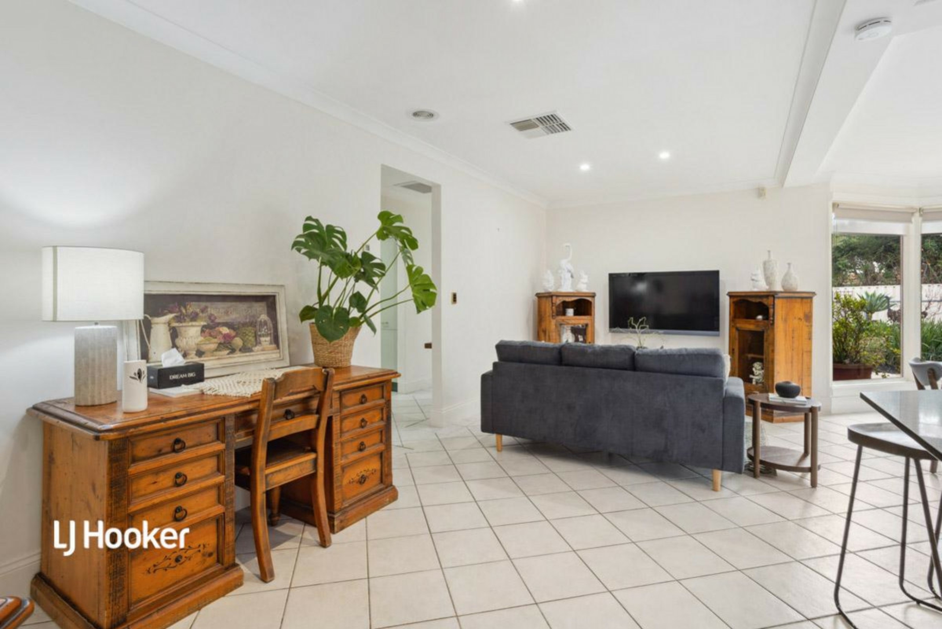 5 Mitre Place, GREENWITH