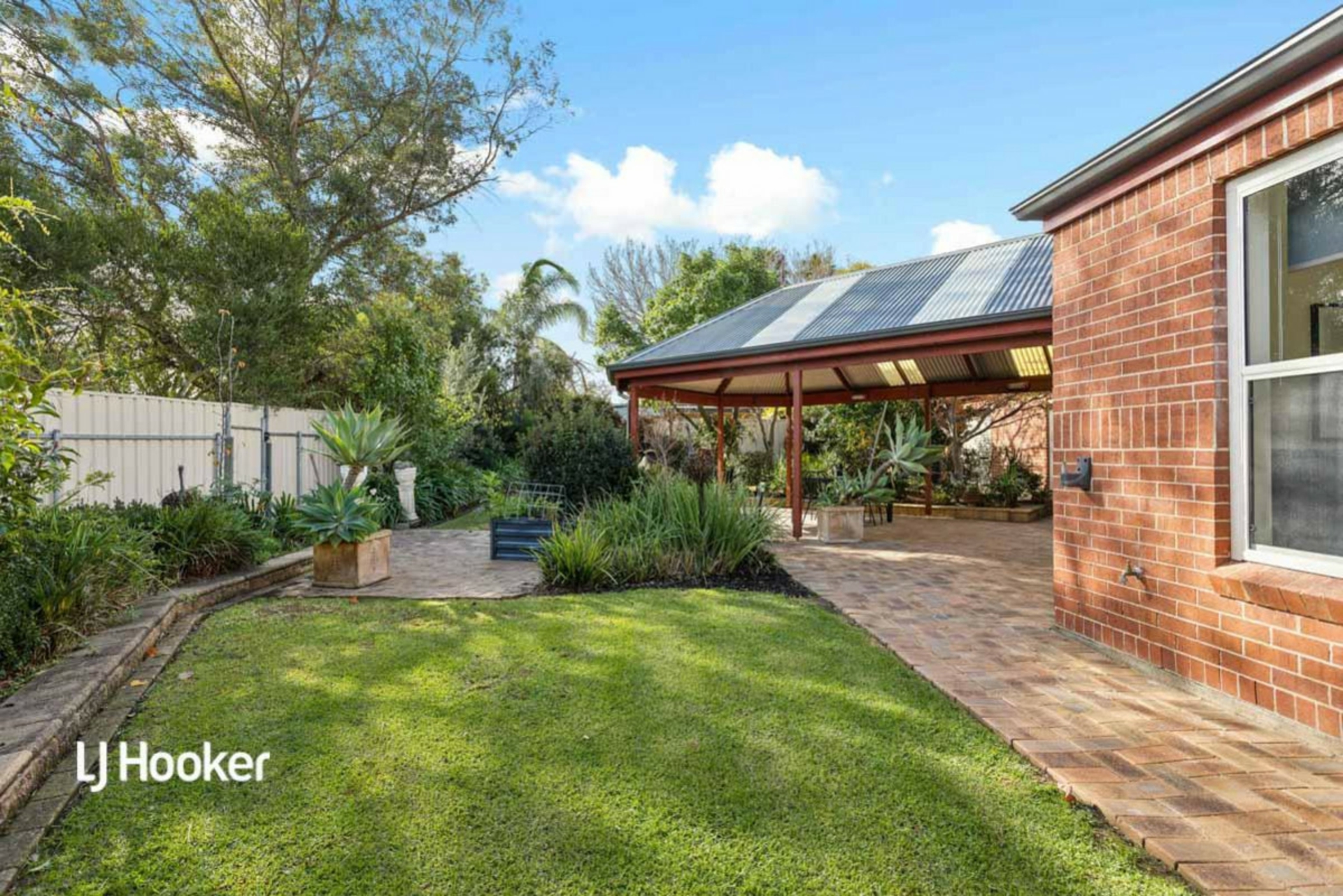 5 Mitre Place, GREENWITH