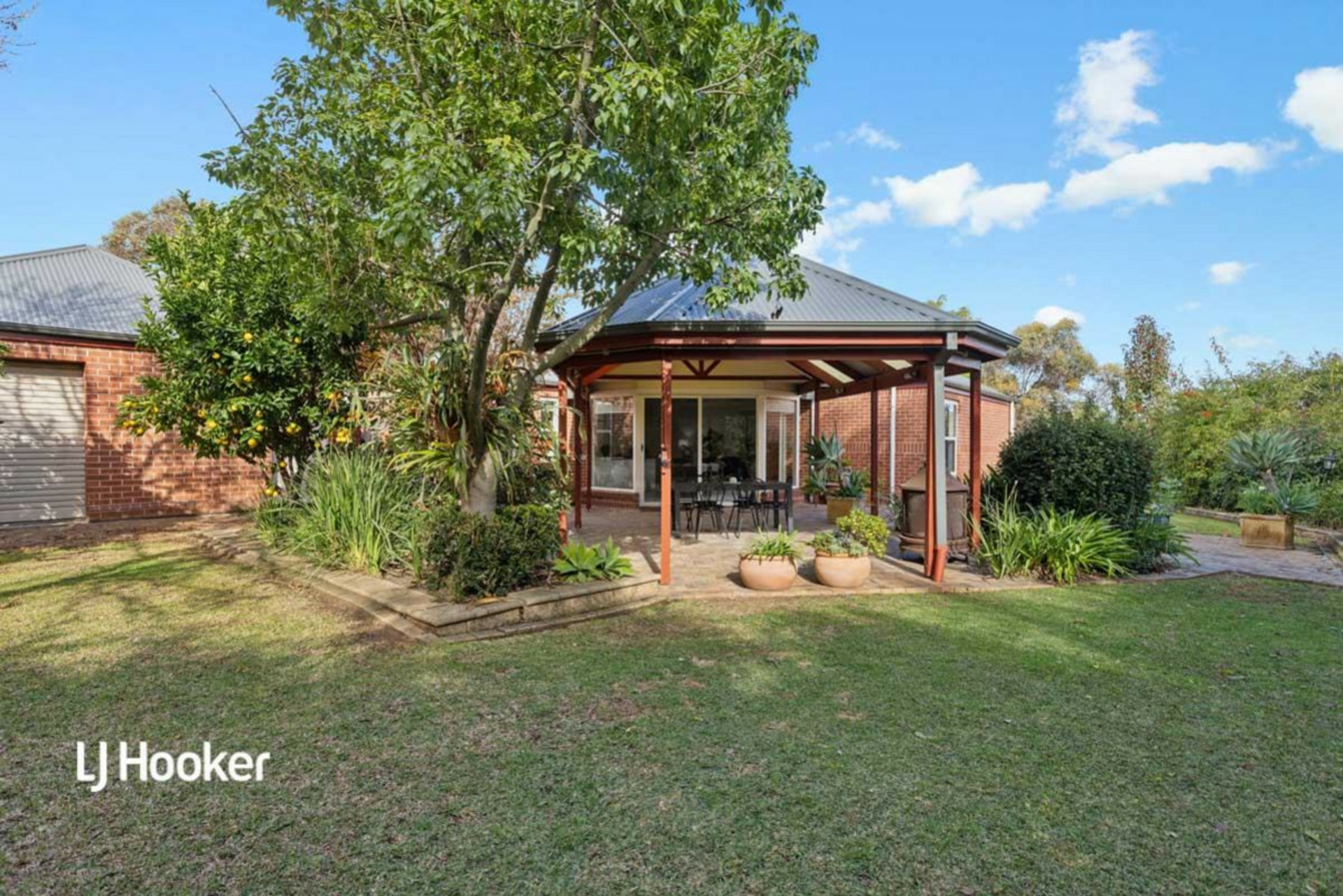 5 Mitre Place, GREENWITH