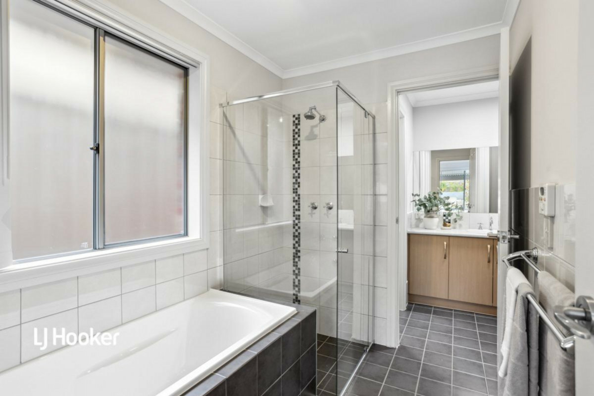 2/1 Carman Street, REDWOOD PARK