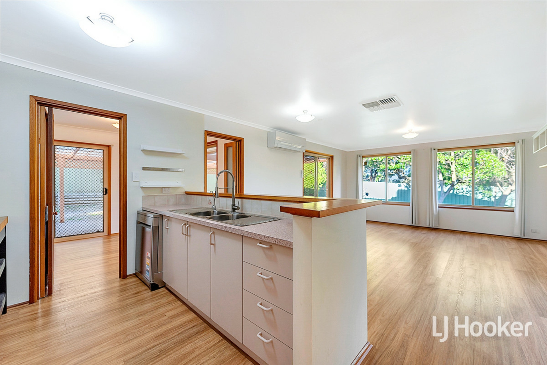 7 Roycroft Place, GOLDEN GROVE