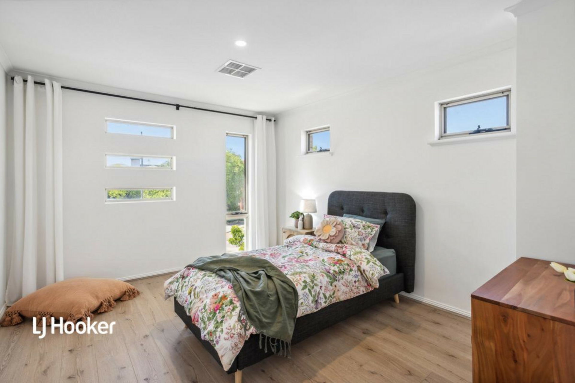 16 The Strand, MAWSON LAKES