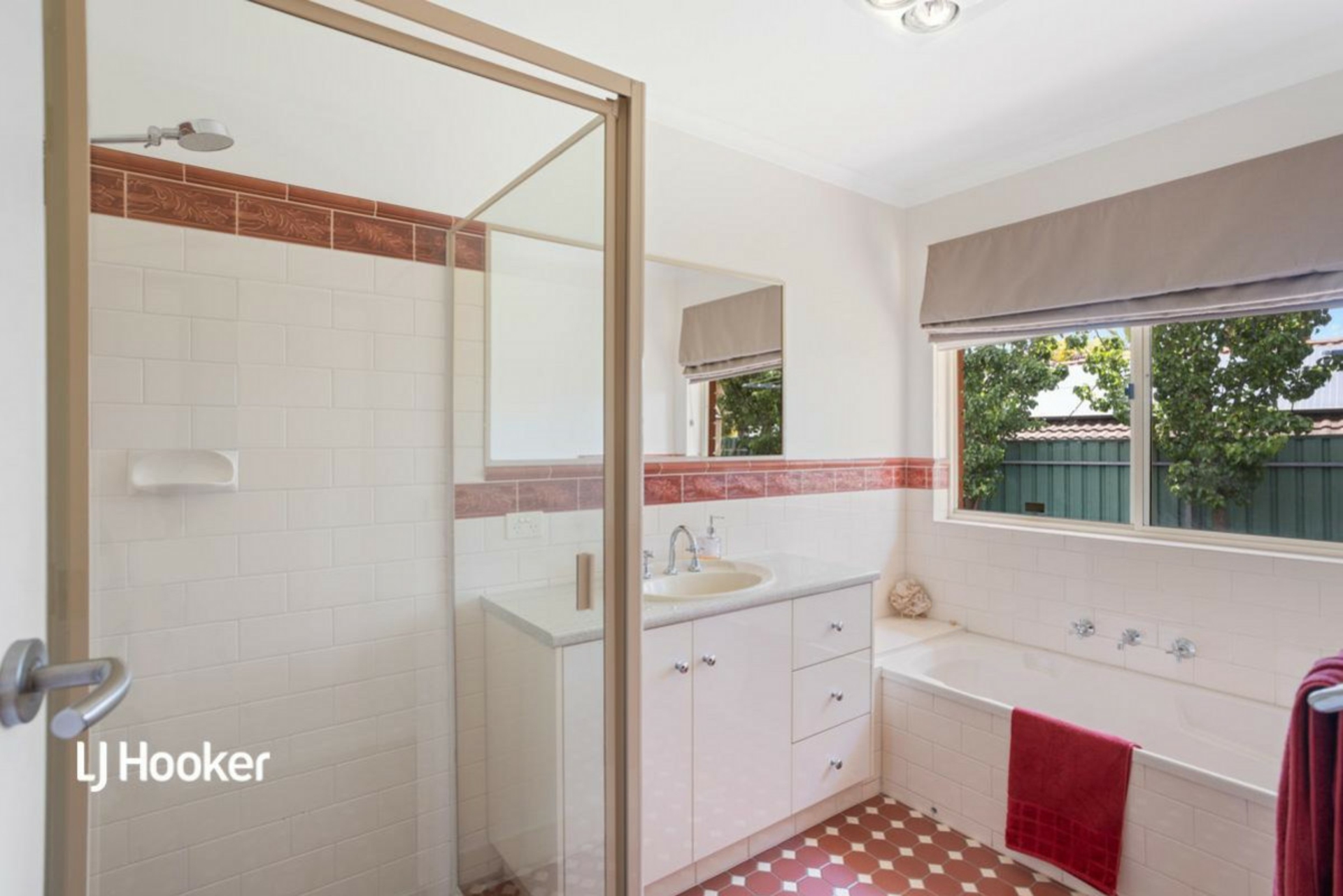 10 Tongariro Street, GREENWITH