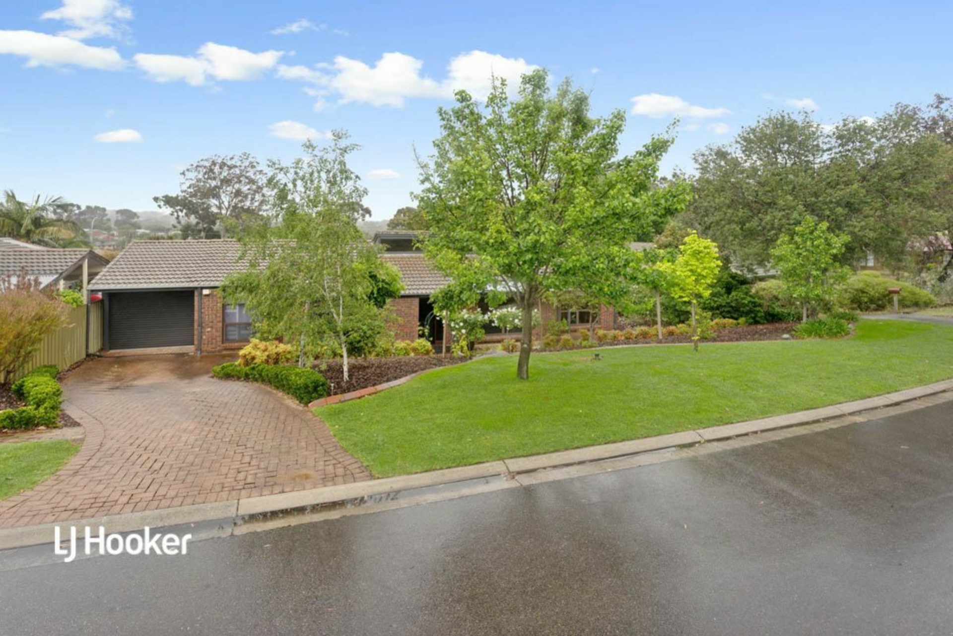24 Lydia Avenue, SURREY DOWNS