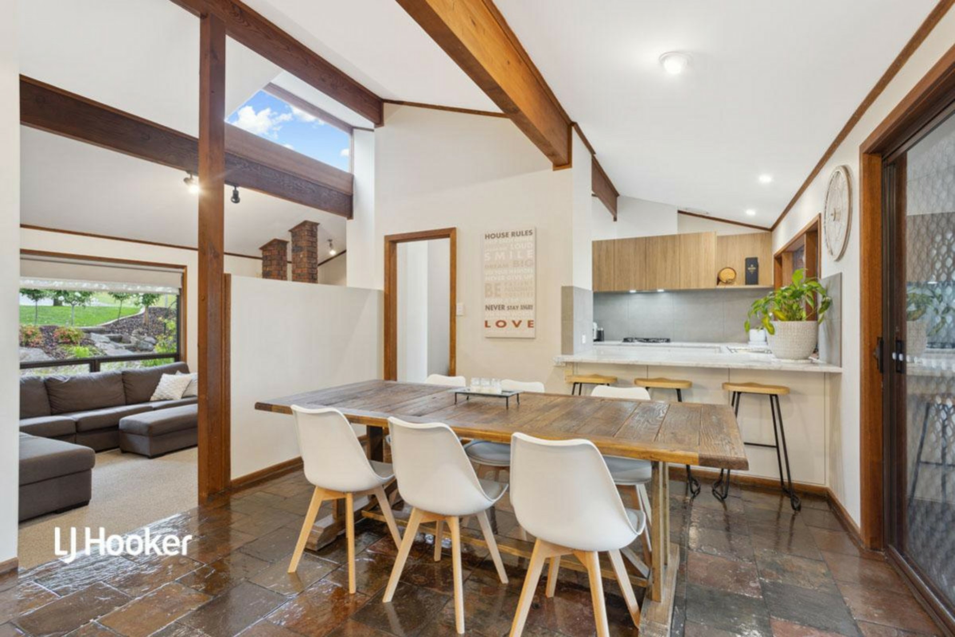 24 Lydia Avenue, SURREY DOWNS