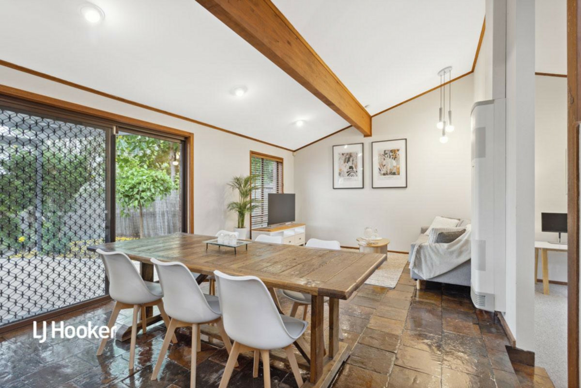 24 Lydia Avenue, SURREY DOWNS