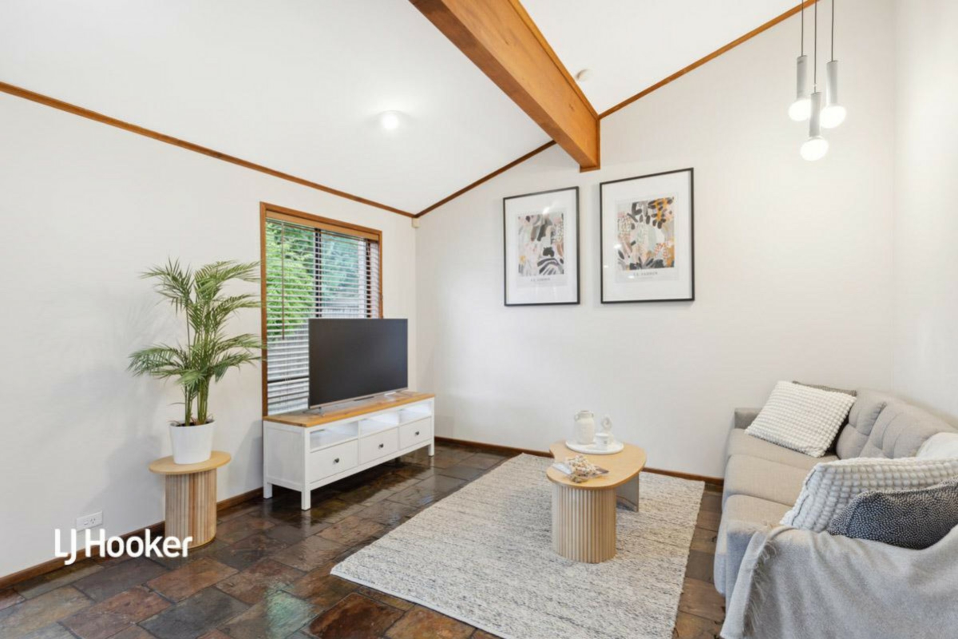 24 Lydia Avenue, SURREY DOWNS