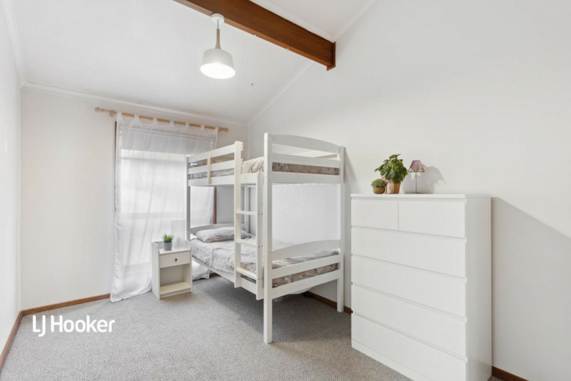 24 Lydia Avenue, SURREY DOWNS