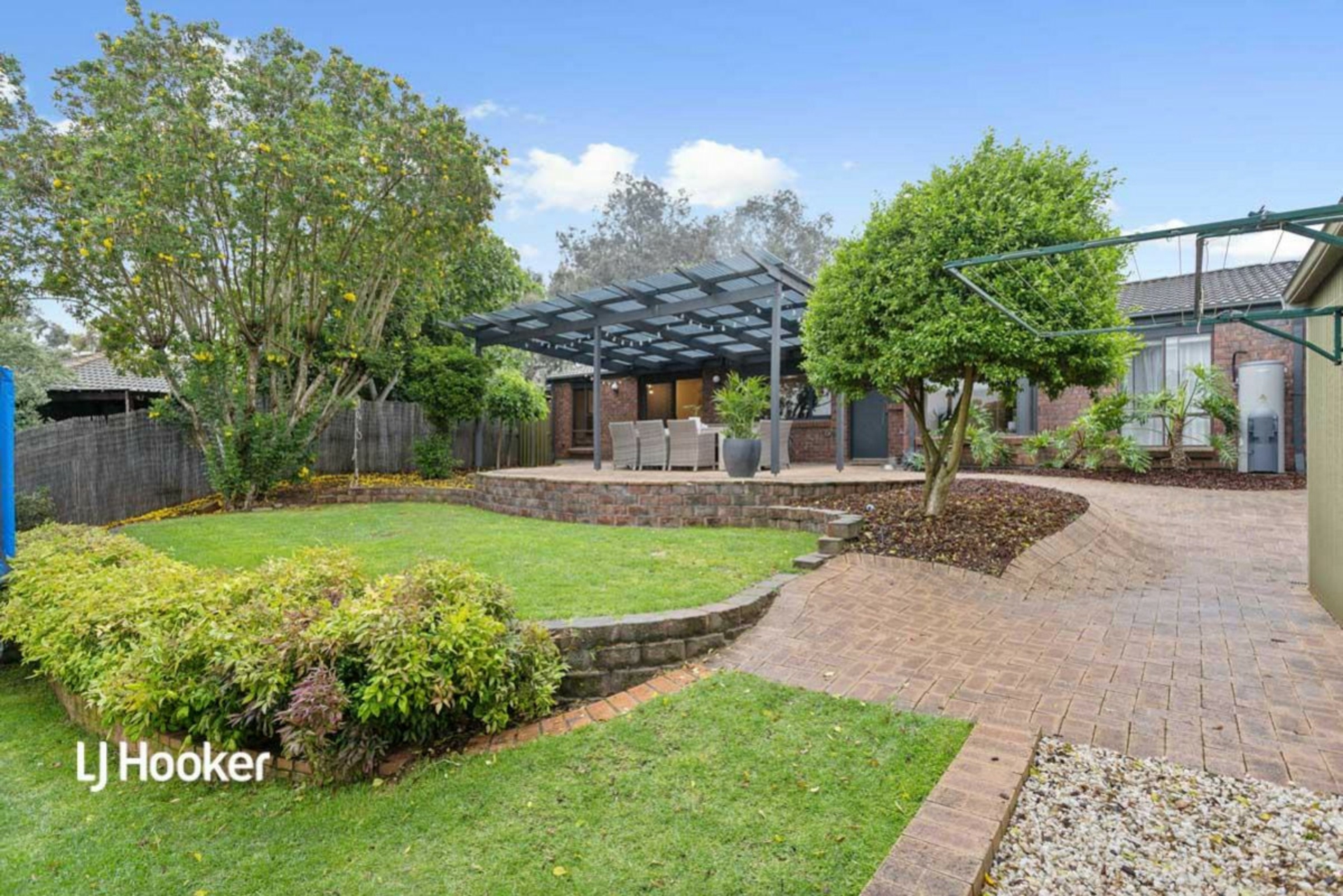 24 Lydia Avenue, SURREY DOWNS