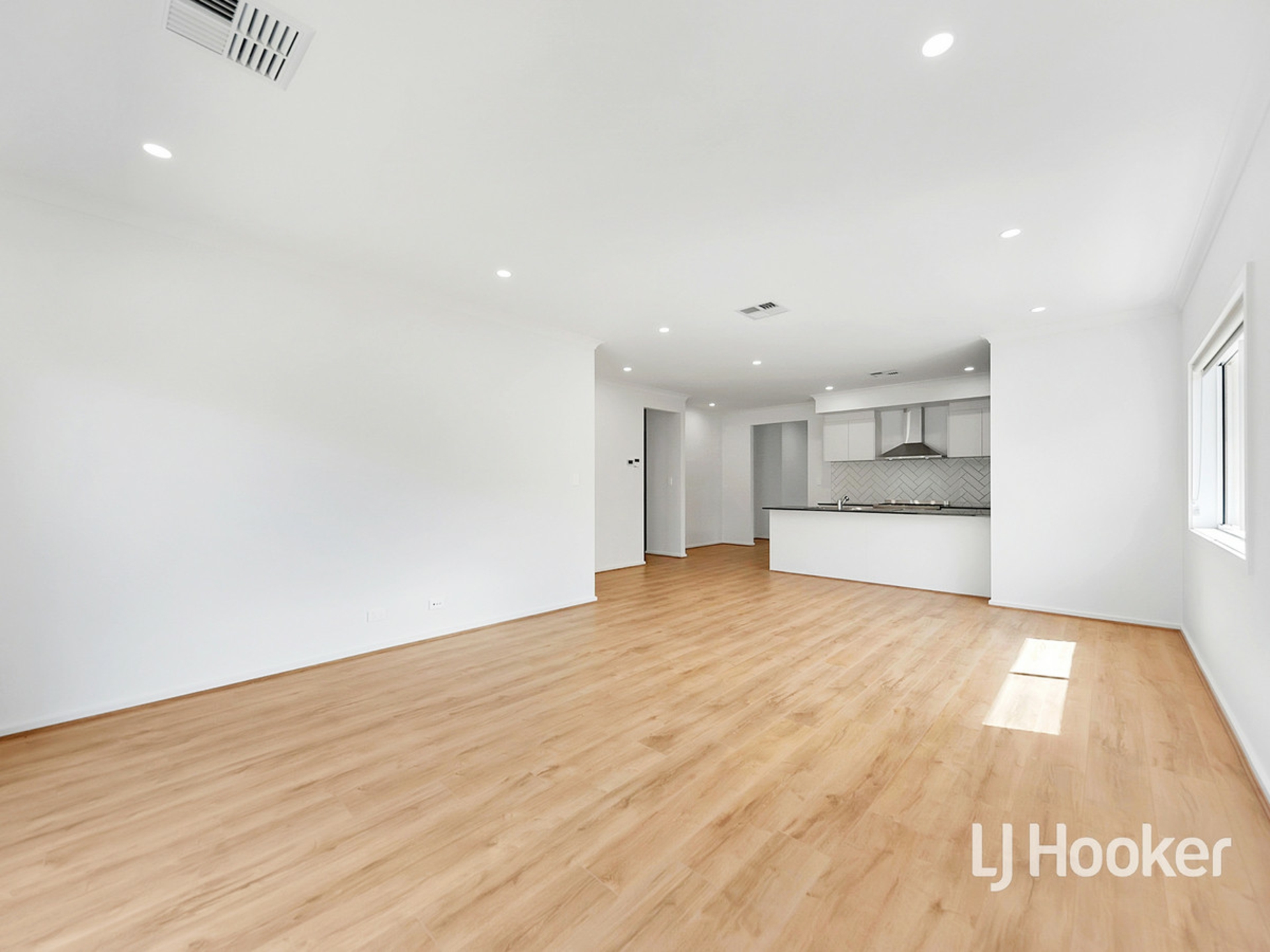 31 Kingfisher Drive, RIVERLEA PARK