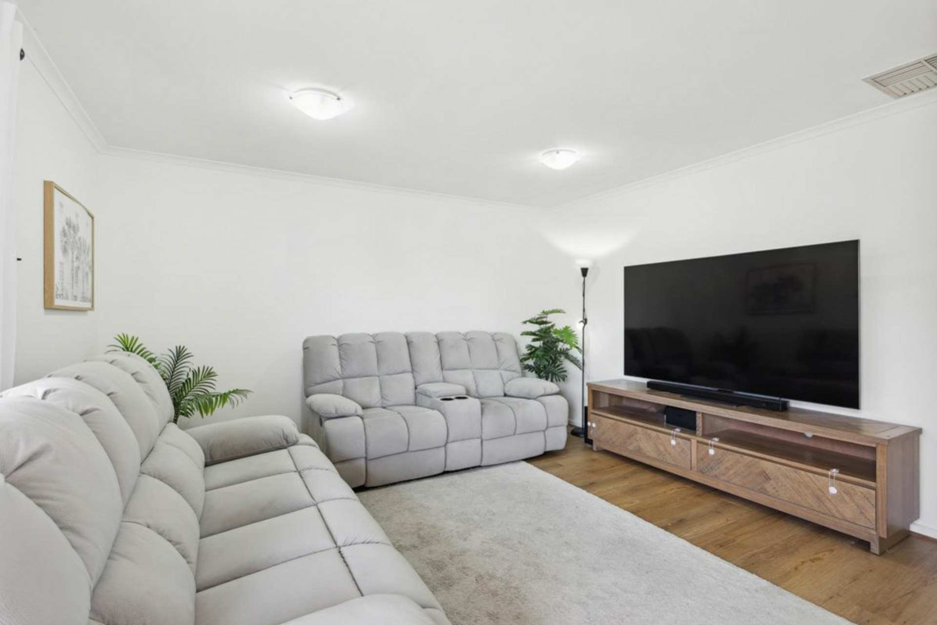 15 Debenham Court, GREENWITH