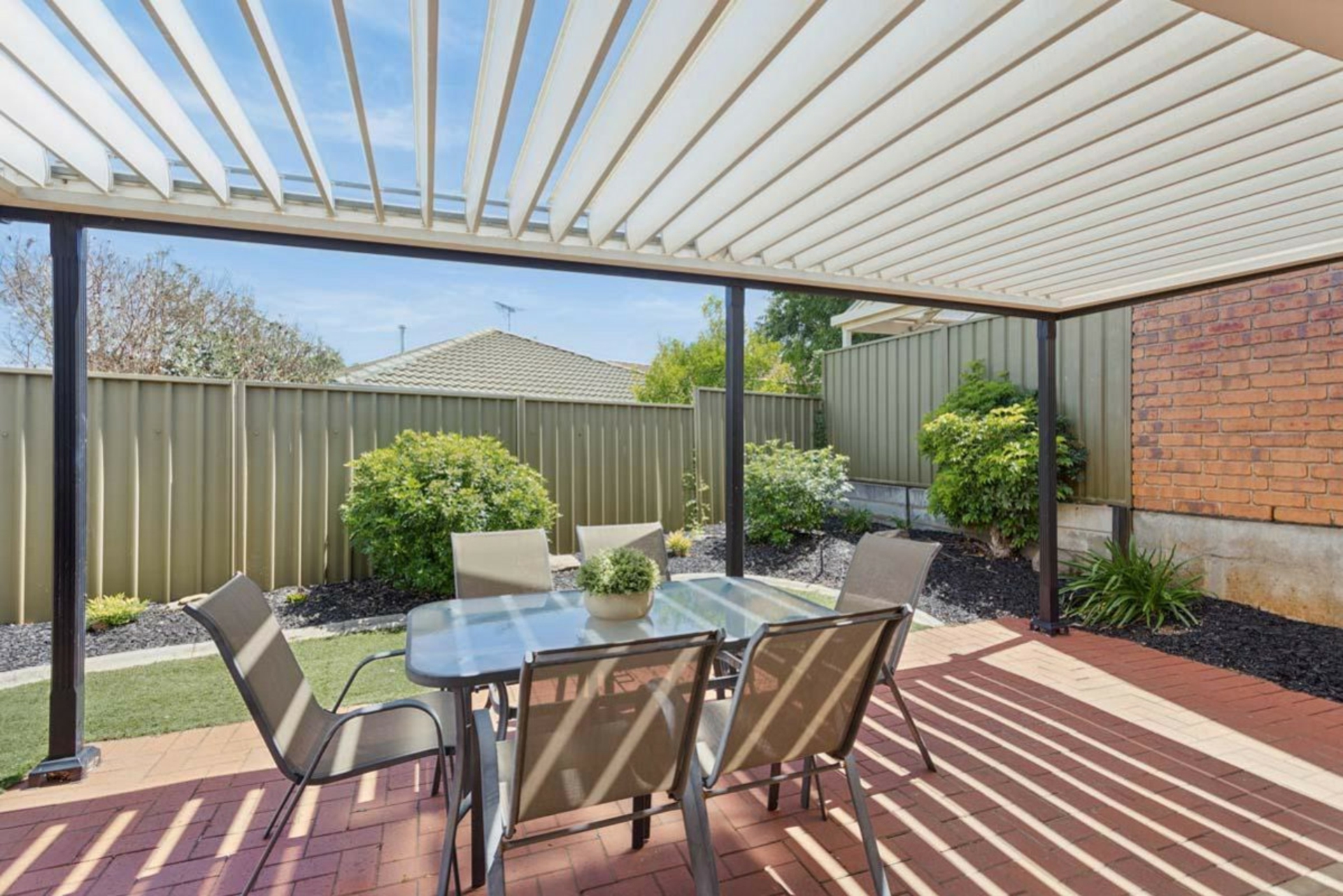 15 Debenham Court, GREENWITH