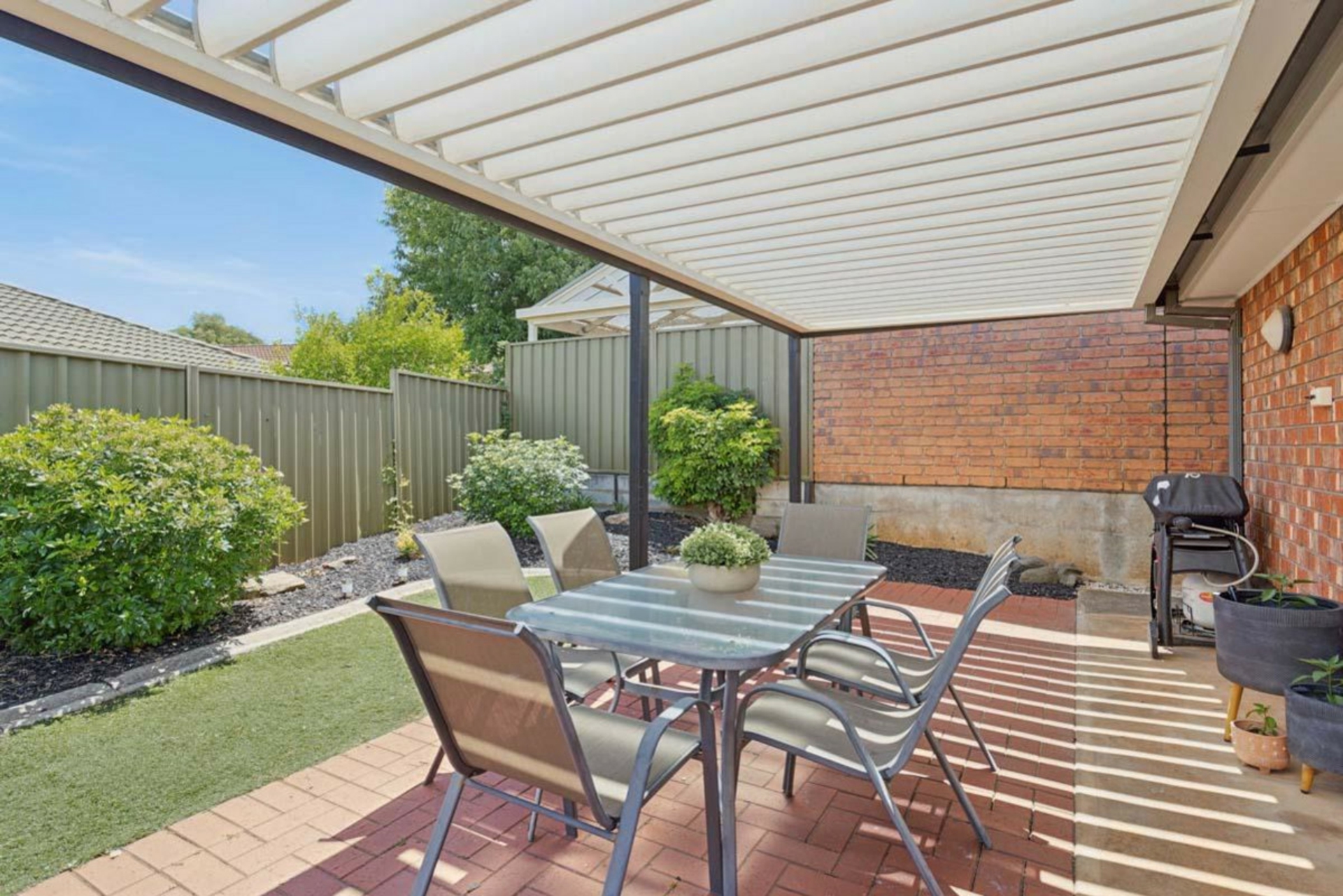 15 Debenham Court, GREENWITH