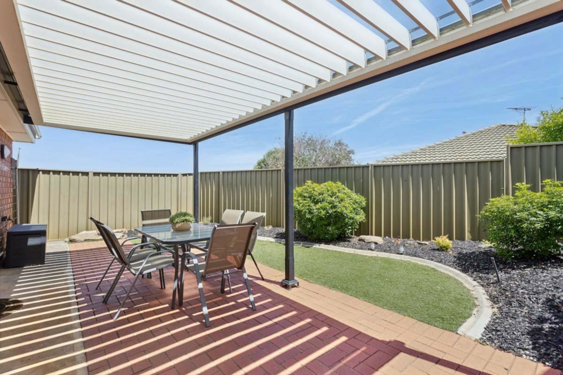 15 Debenham Court, GREENWITH