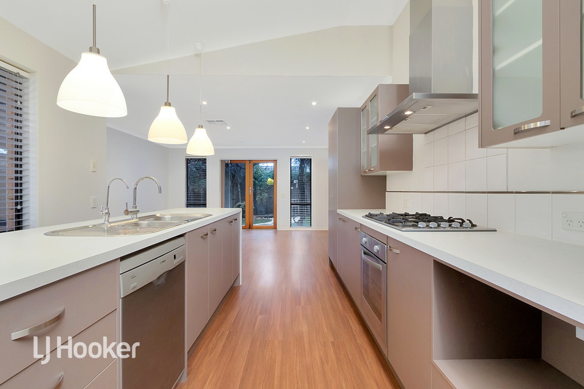 4 Bracken Avenue, GILLES PLAINS