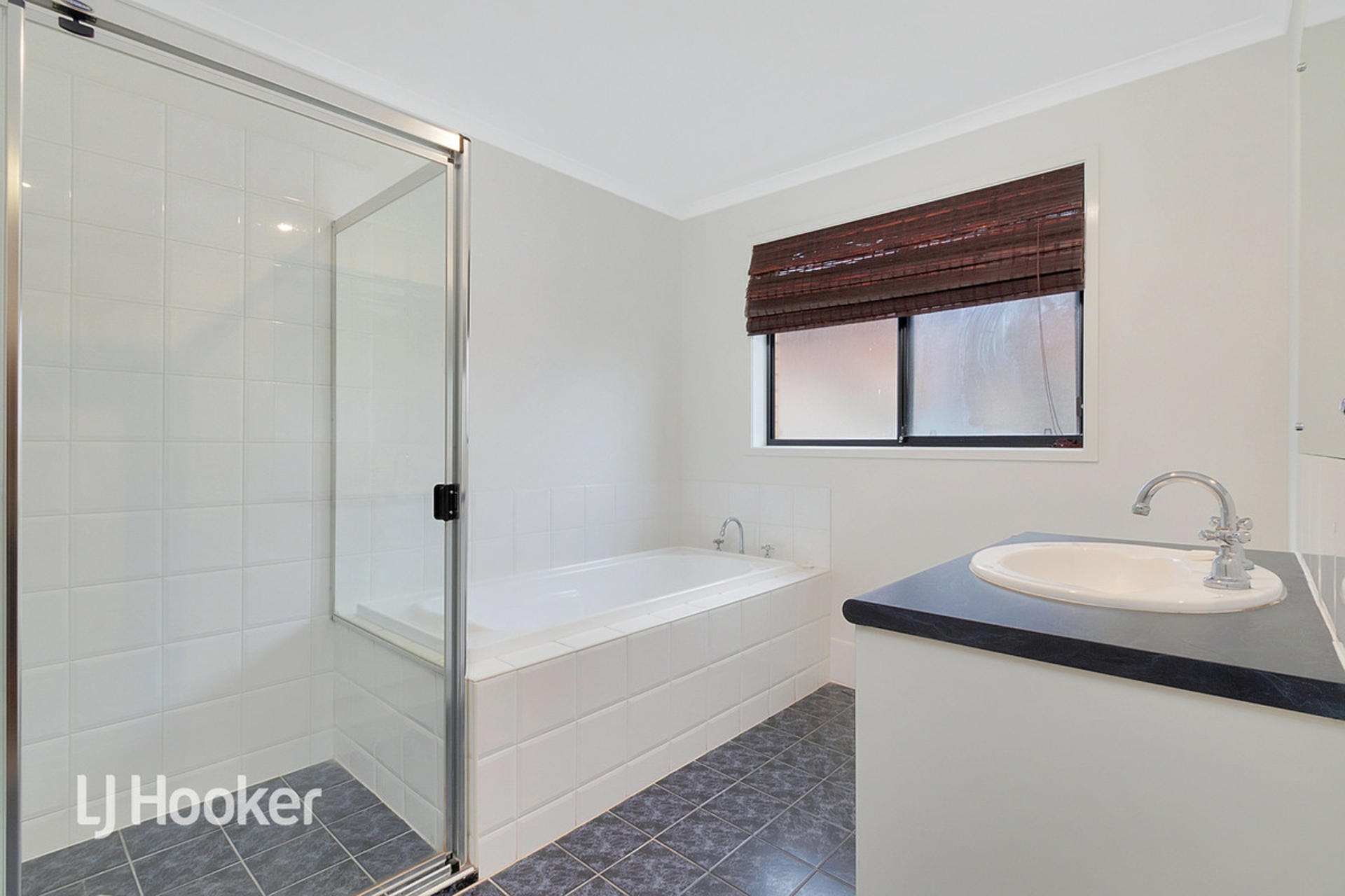 4 Bracken Avenue, GILLES PLAINS