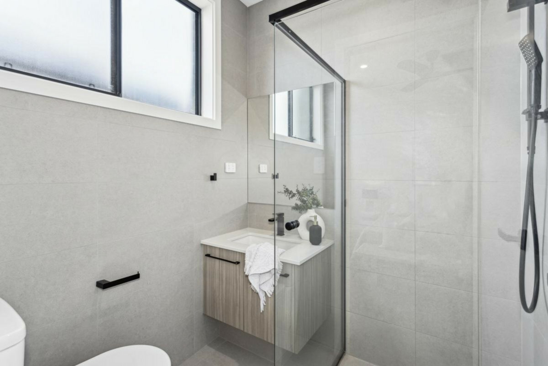 9 Valley View Drive, HIGHBURY