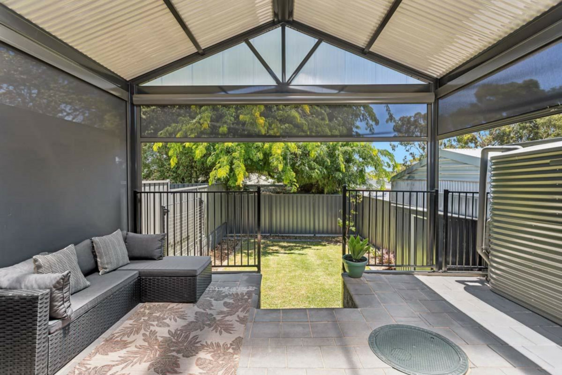 9 Valley View Drive, HIGHBURY
