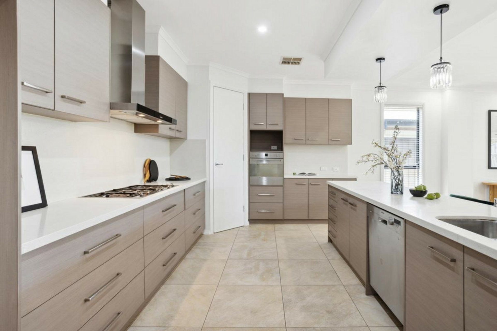 25 Nelson Crescent, MAWSON LAKES