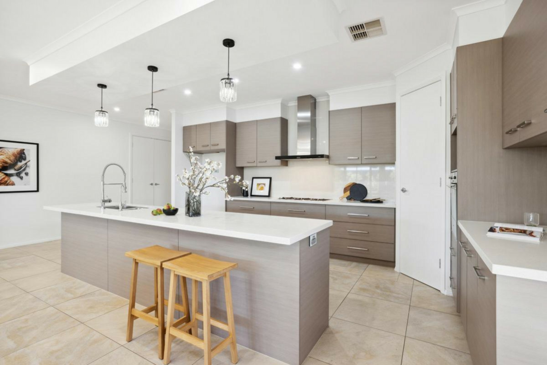 25 Nelson Crescent, MAWSON LAKES