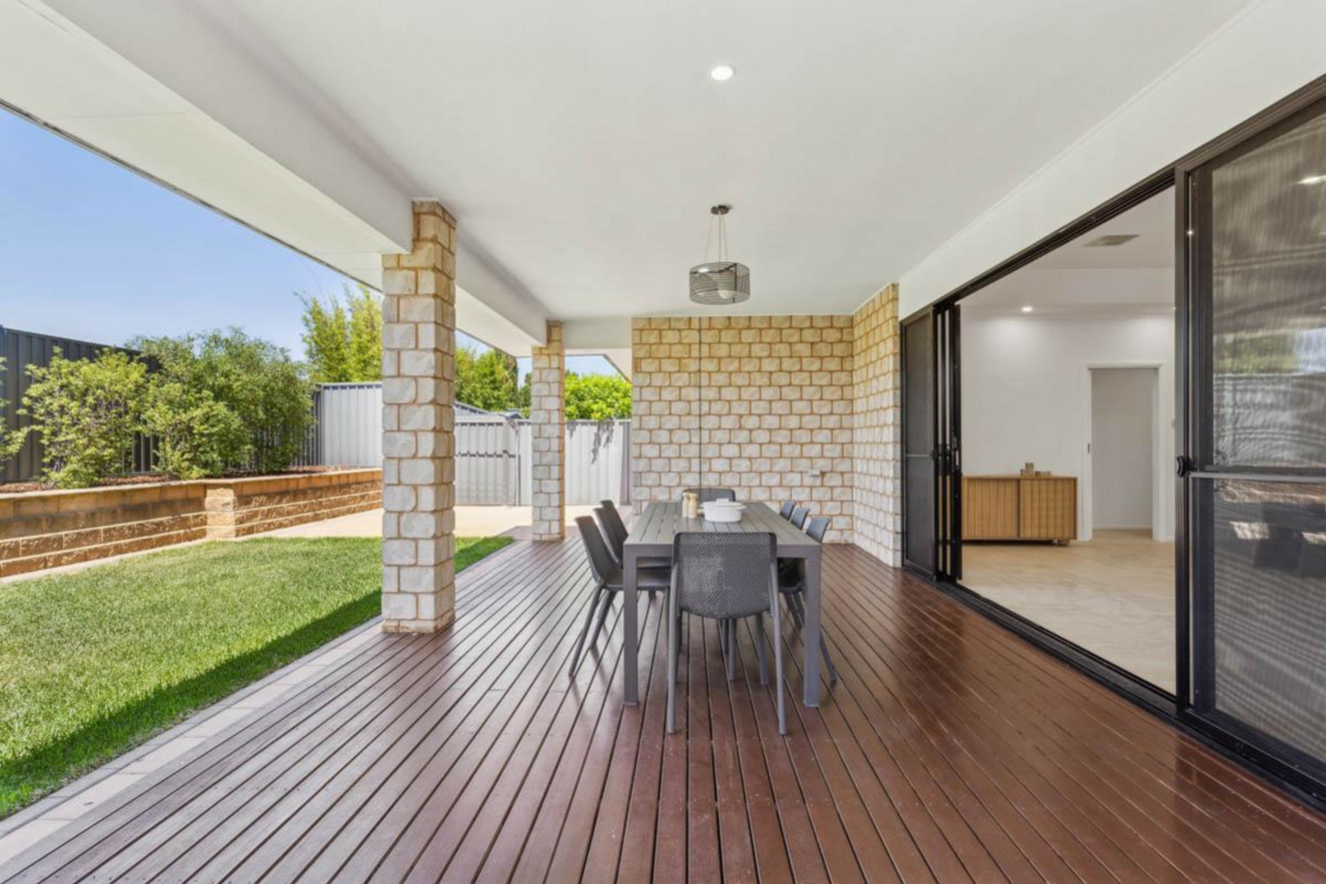 25 Nelson Crescent, MAWSON LAKES
