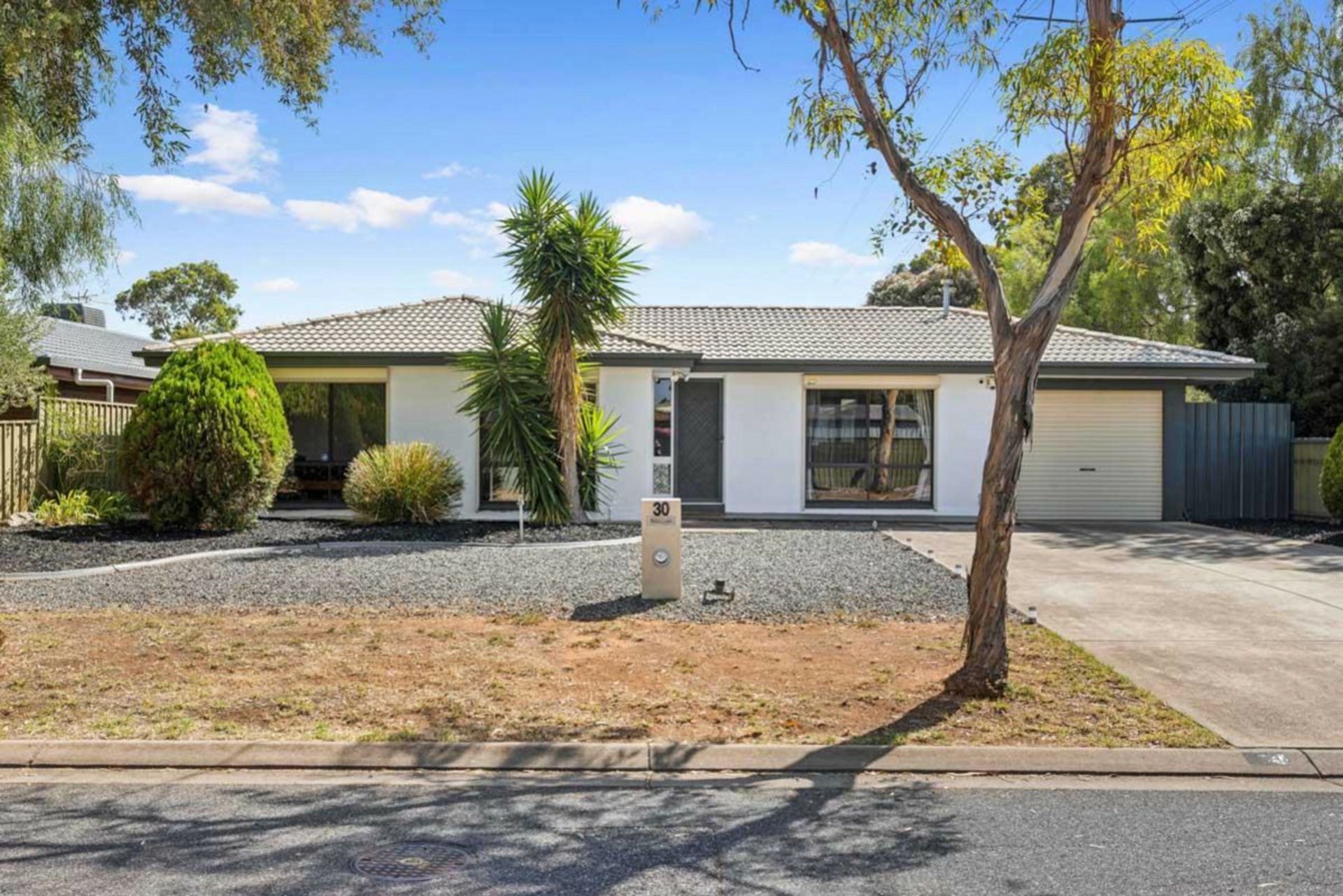 30 Wakeling Crescent, PARAFIELD GARDENS