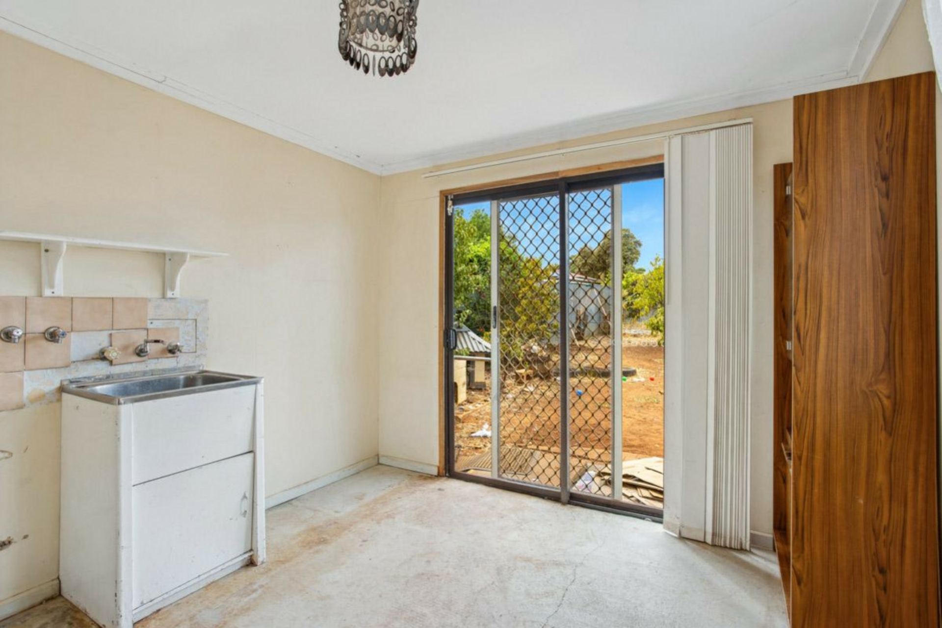 22 McKenzie Road, ELIZABETH DOWNS