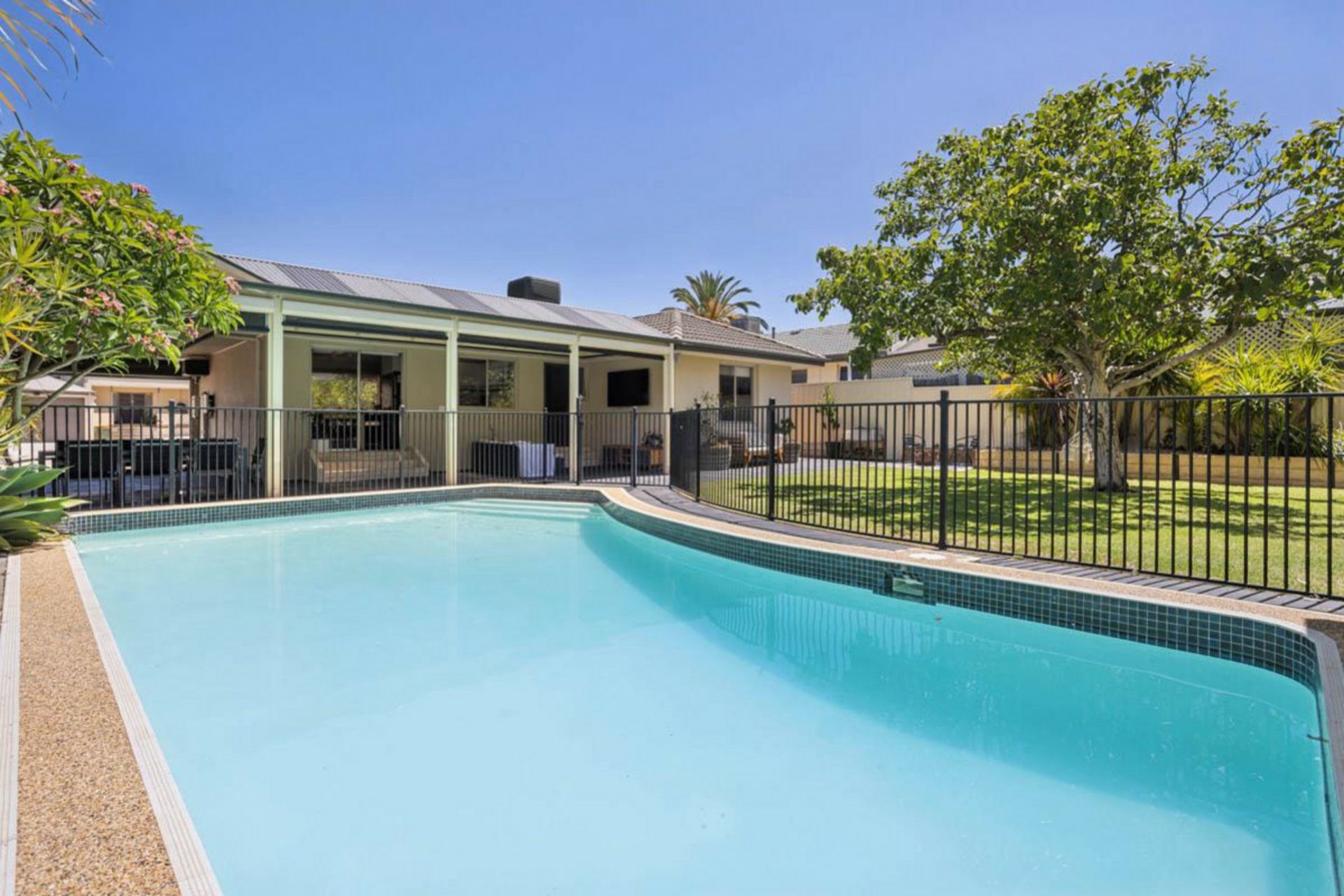 11 Araluen Street, RIDGEHAVEN