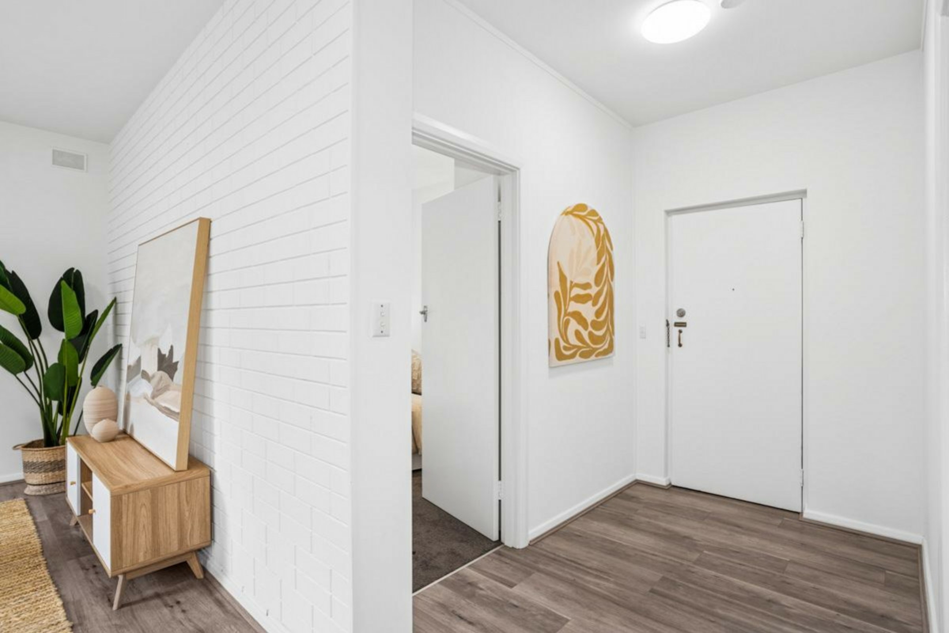 1/6 Saltram Road, GLENELG