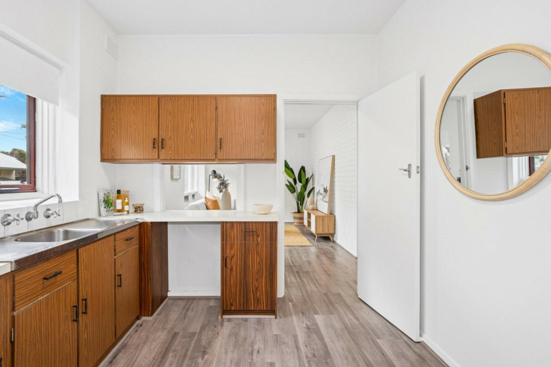 1/6 Saltram Road, GLENELG