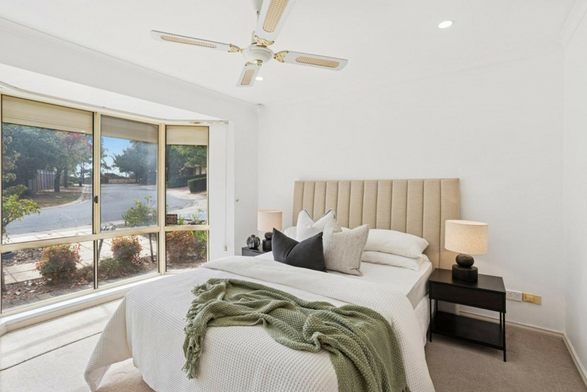 15 Bourke Place, GOLDEN GROVE