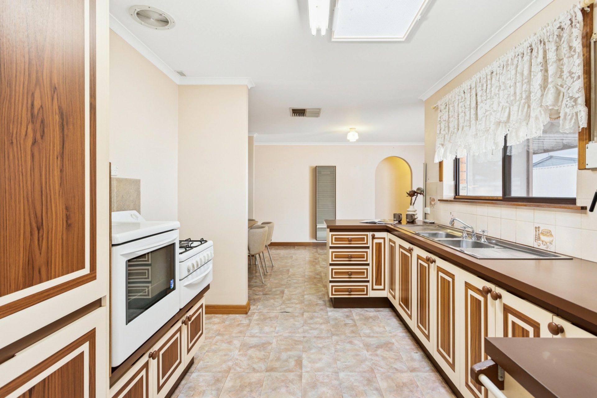8 Tranquil Court, CAMPBELLTOWN