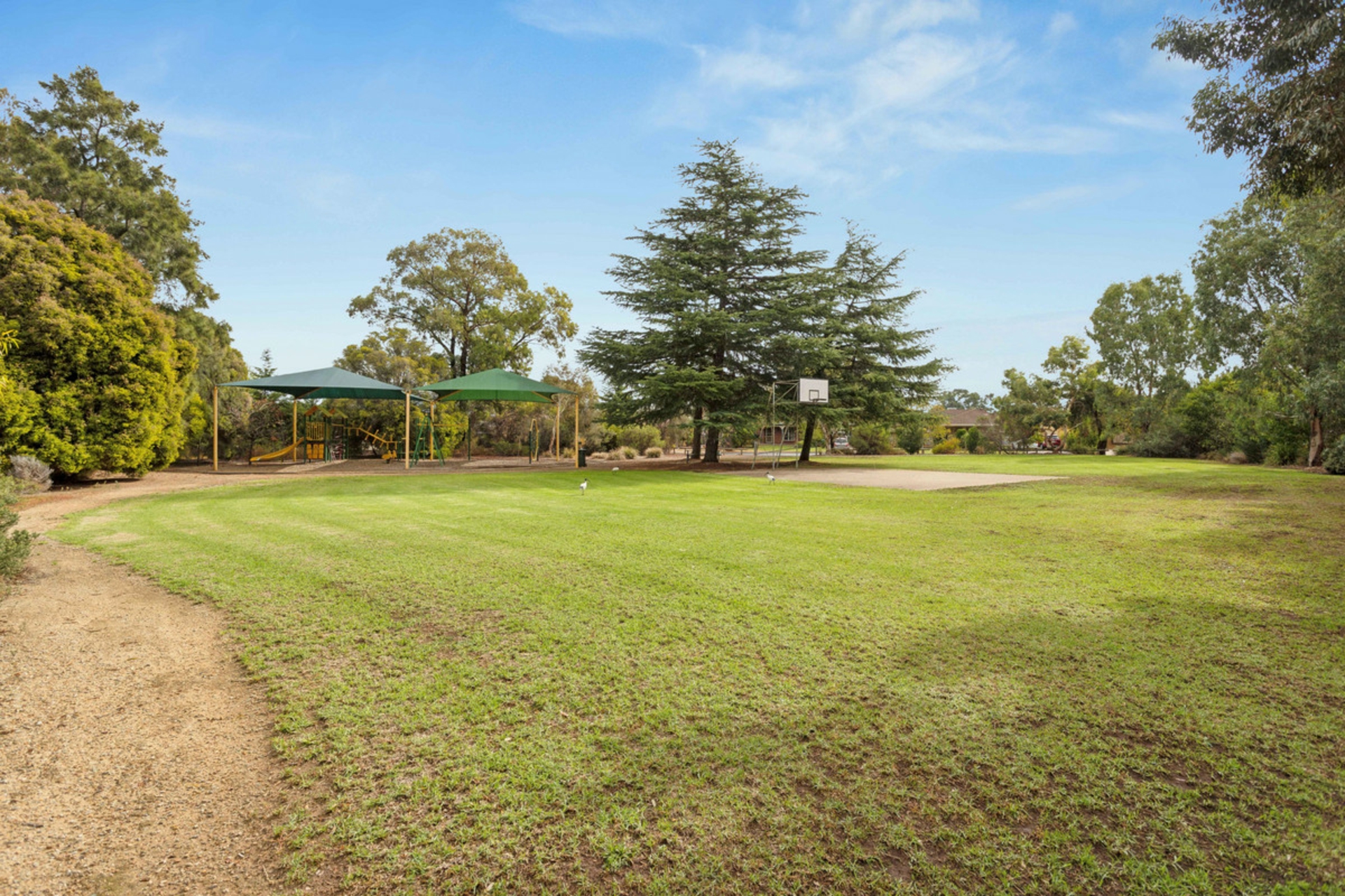 8 Tranquil Court, CAMPBELLTOWN