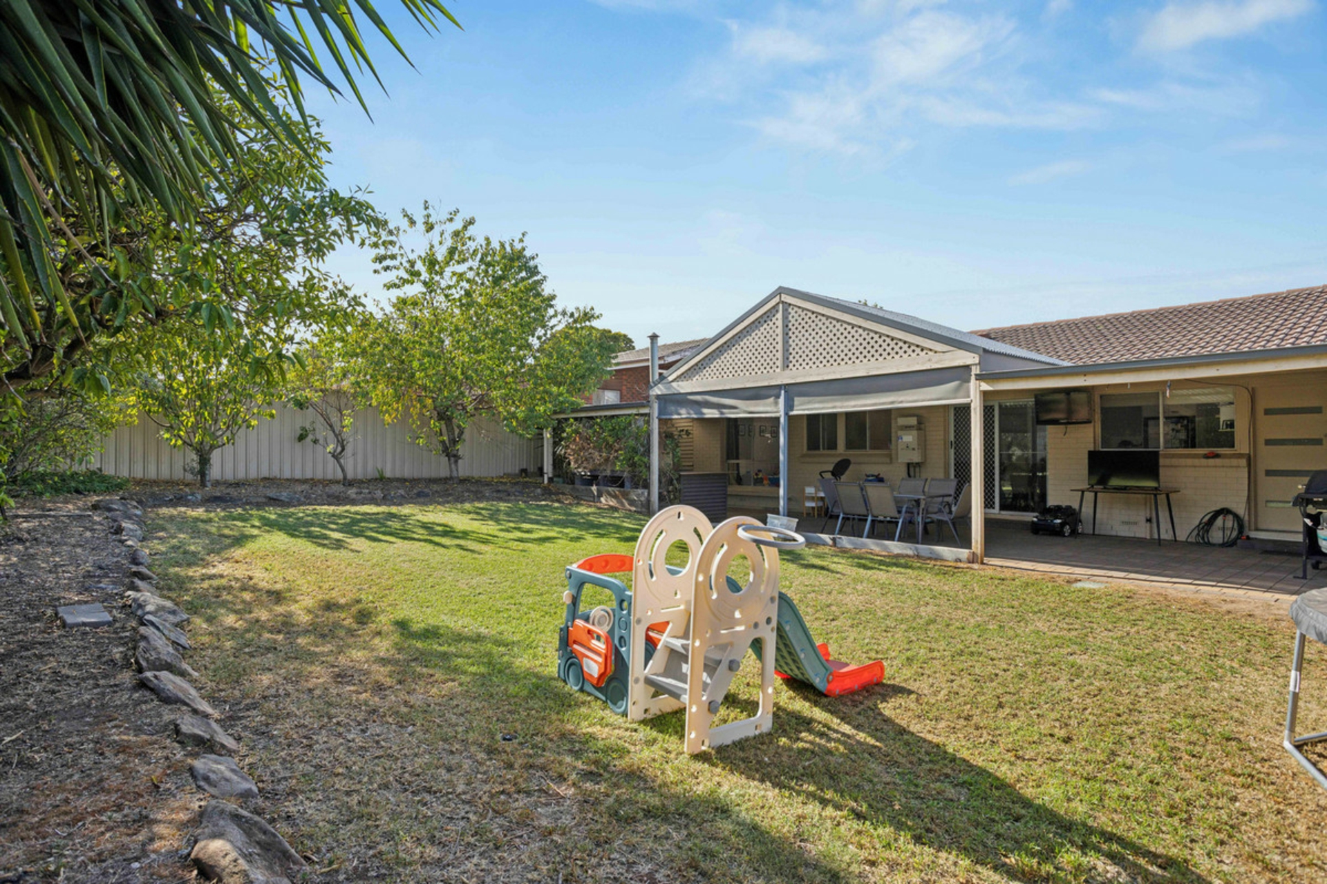 12 Wirilda Avenue, SURREY DOWNS