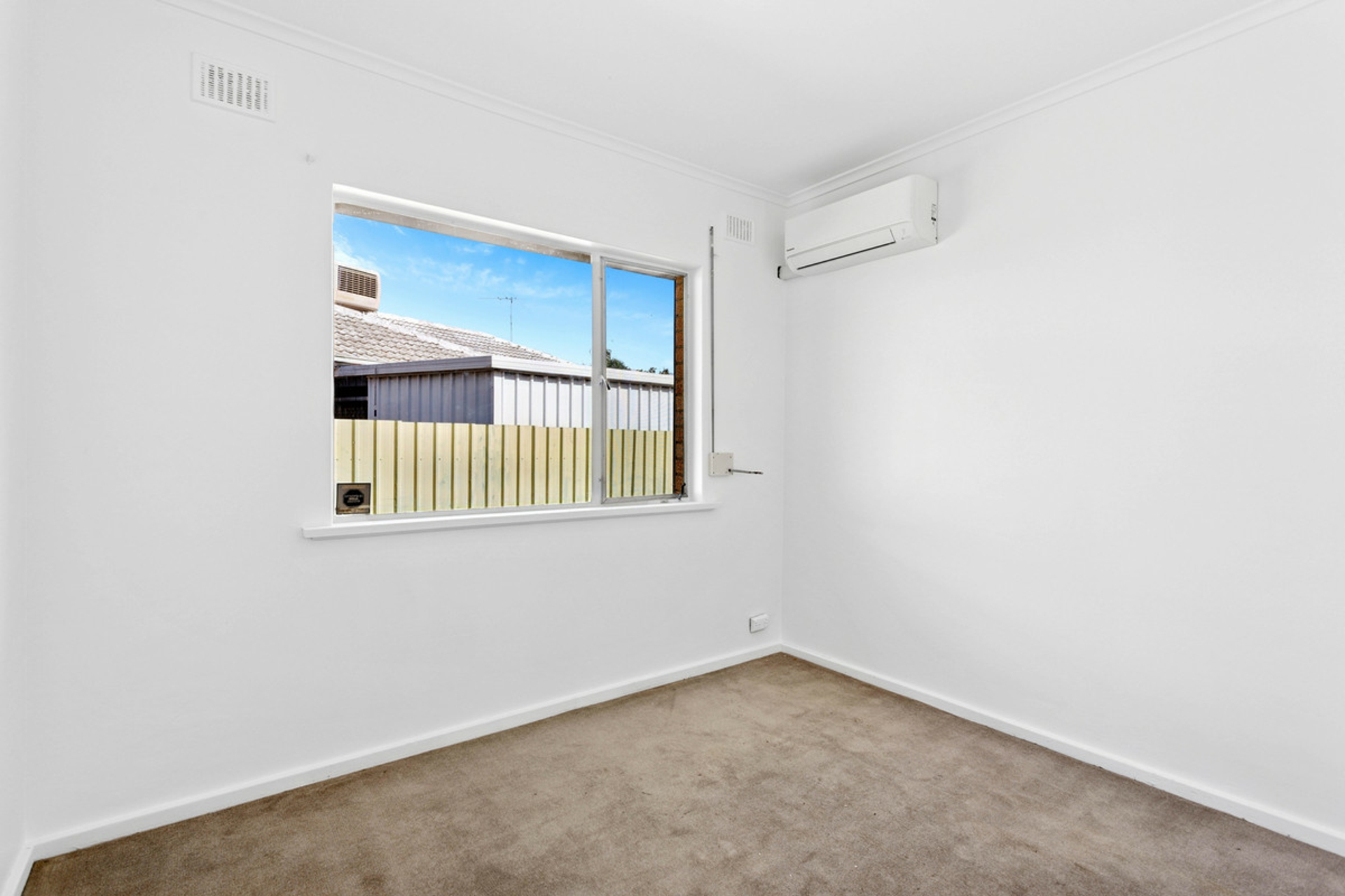 5 Ian Avenue, PARA HILLS WEST