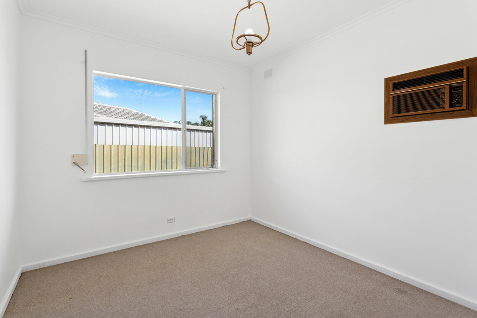5 Ian Avenue, PARA HILLS WEST