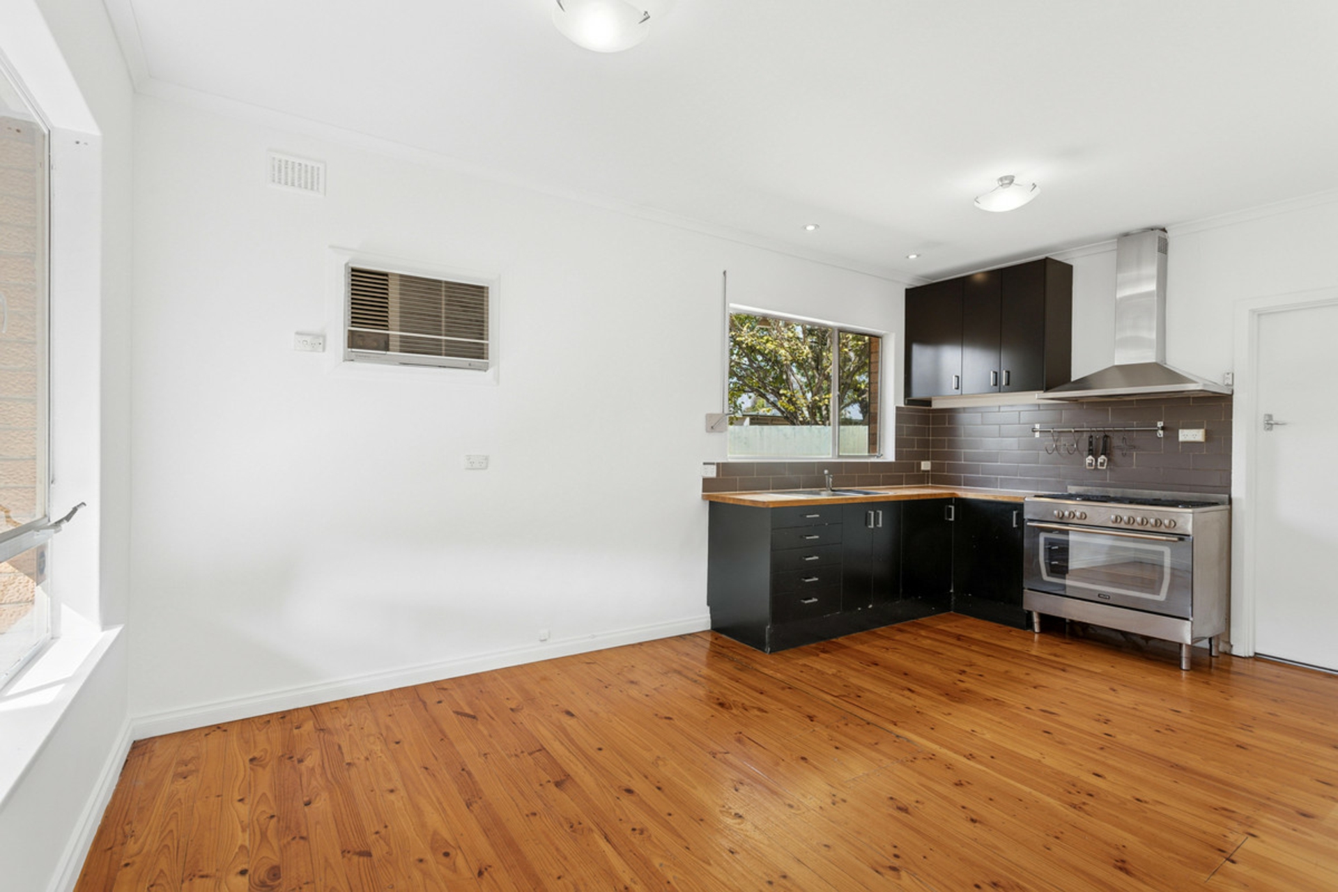 5 Ian Avenue, PARA HILLS WEST