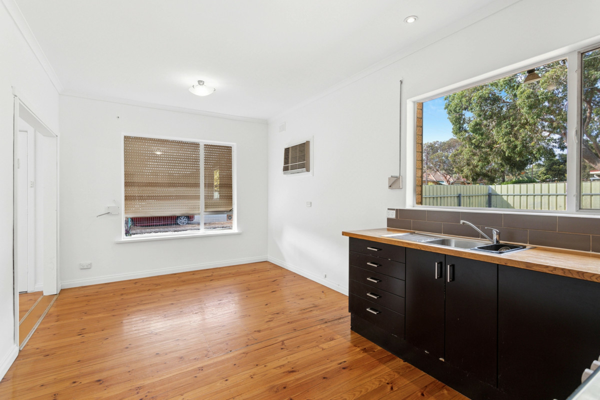 5 Ian Avenue, PARA HILLS WEST