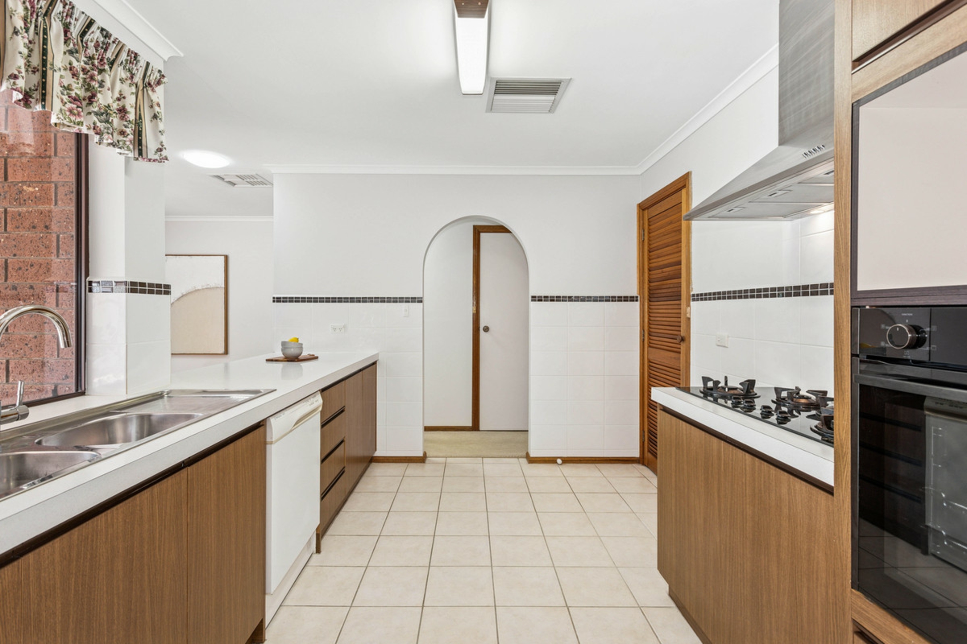 34 Duke Avenue, PARA HILLS