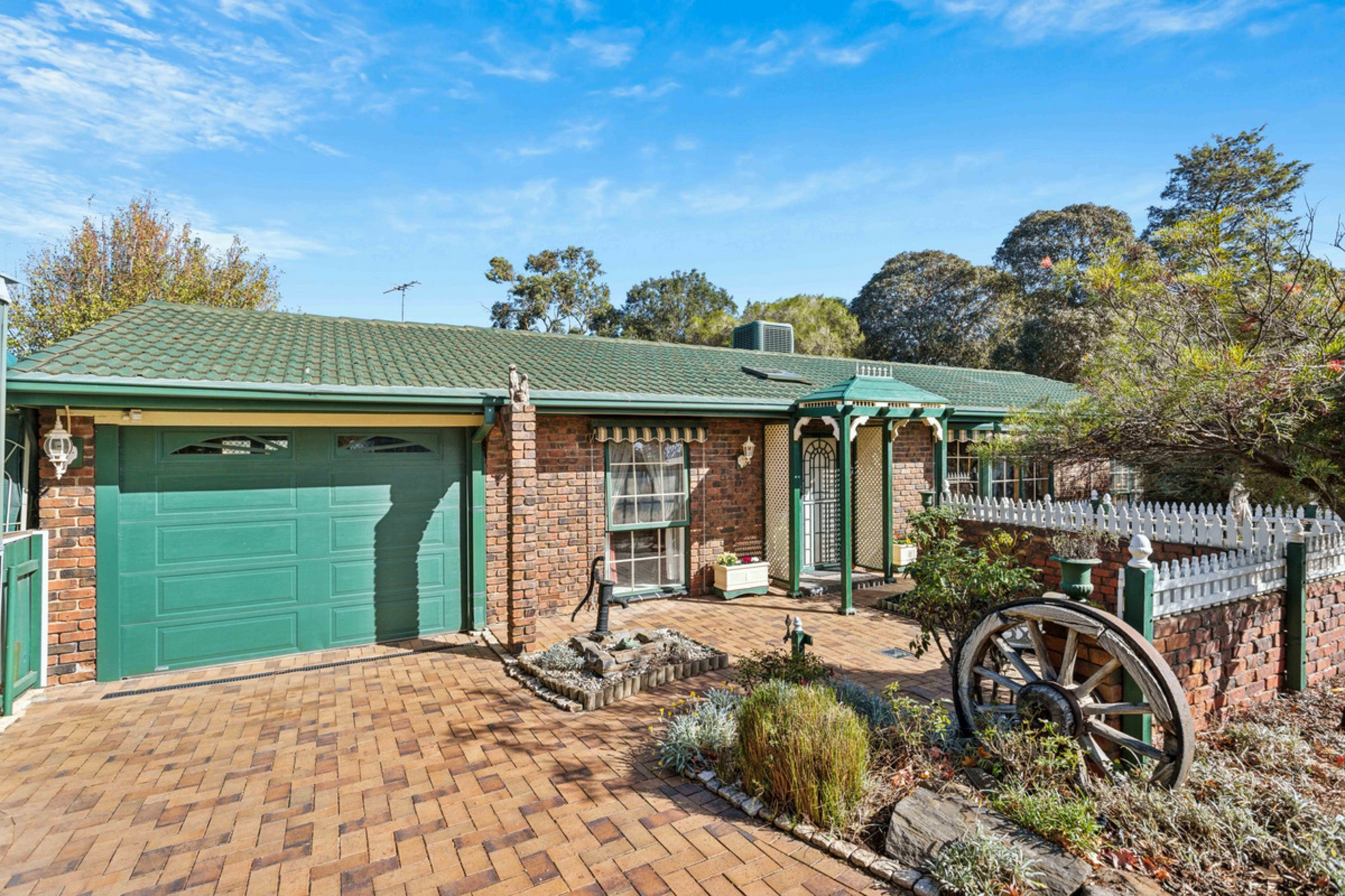 4 Bass Court, FAIRVIEW PARK