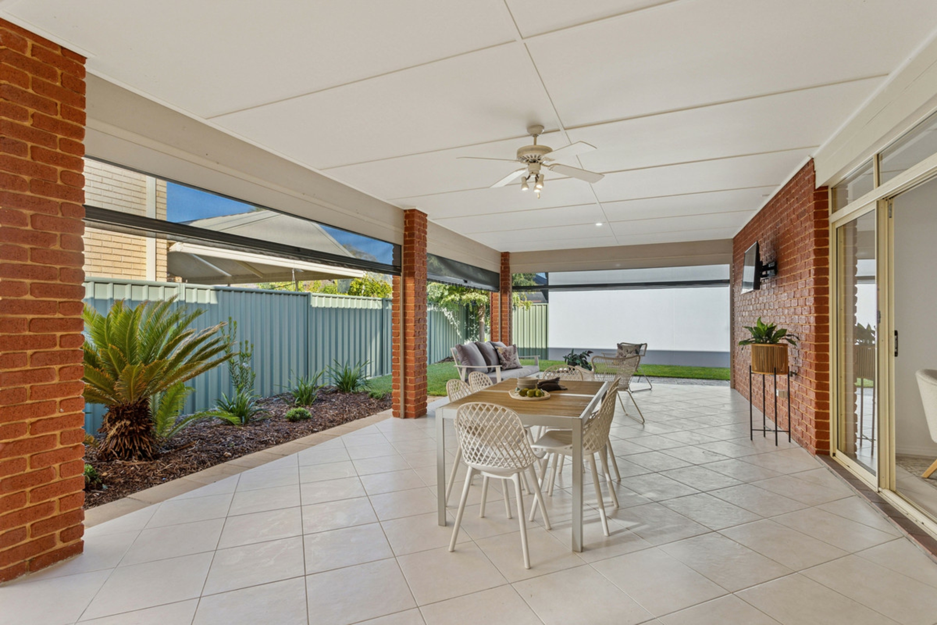 1 Weatherstone Crescent, Mawson Lakes