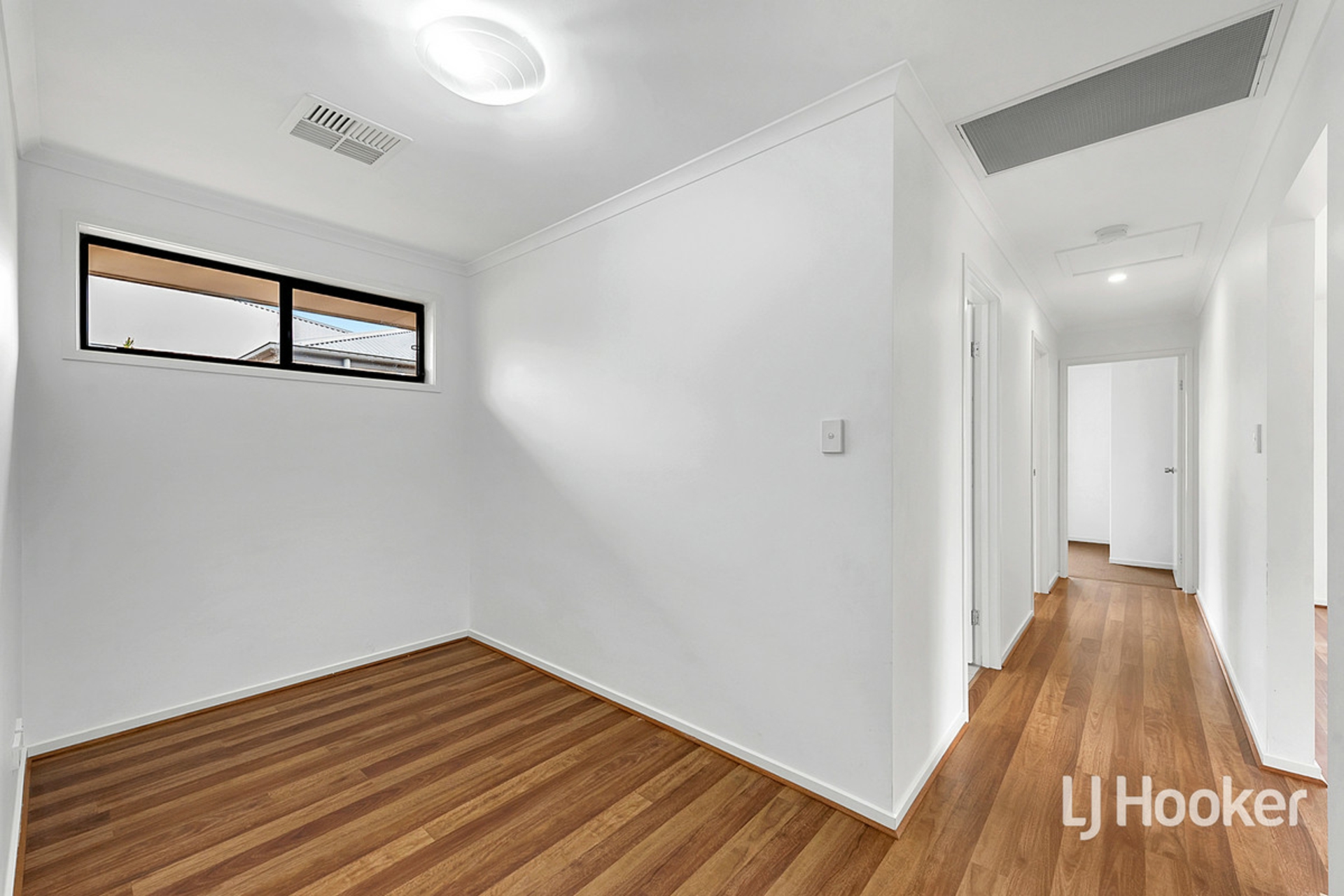 47 Scarlet Avenue, MUNNO PARA