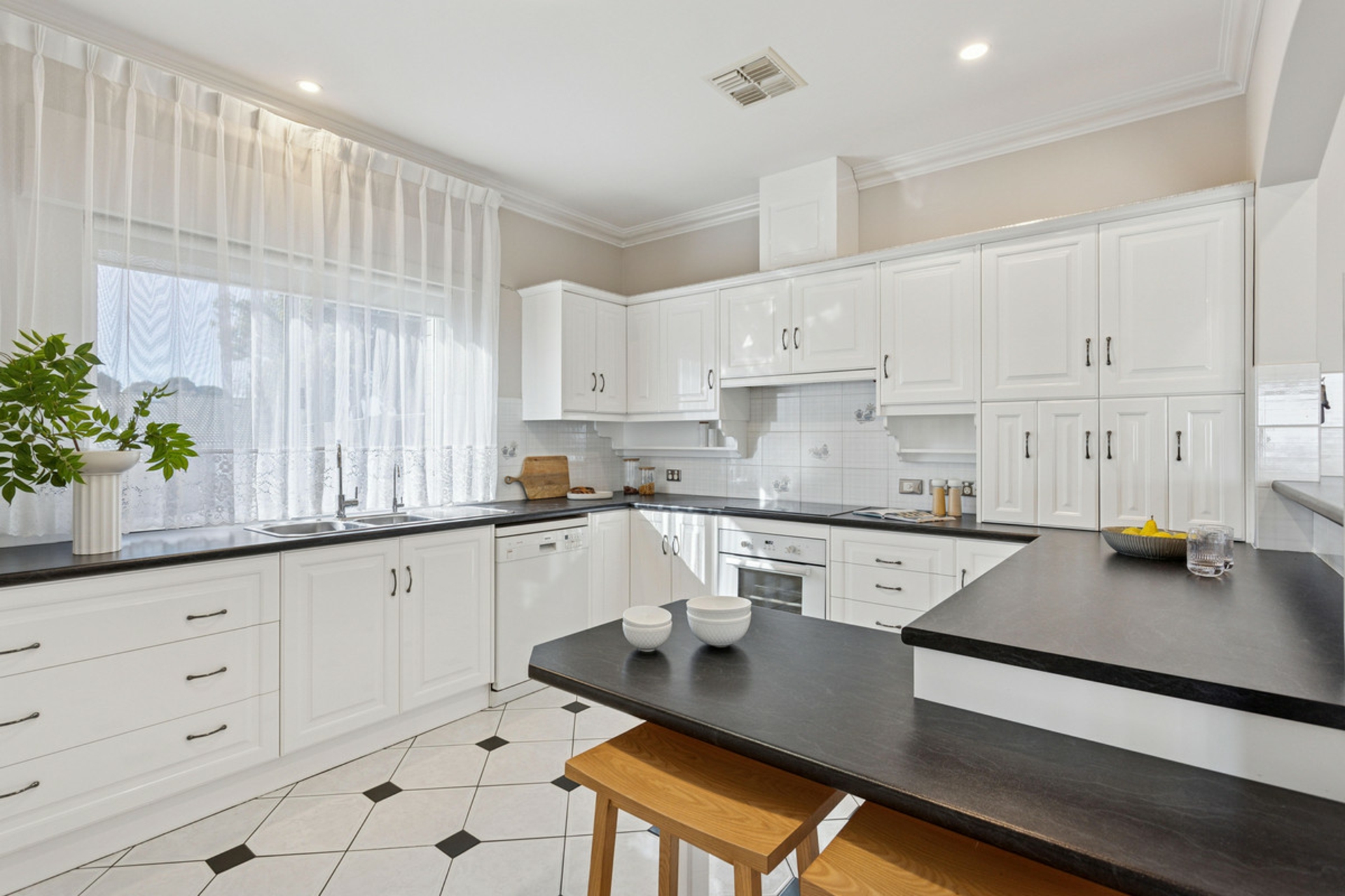 1 Napier Court, WYNN VALE