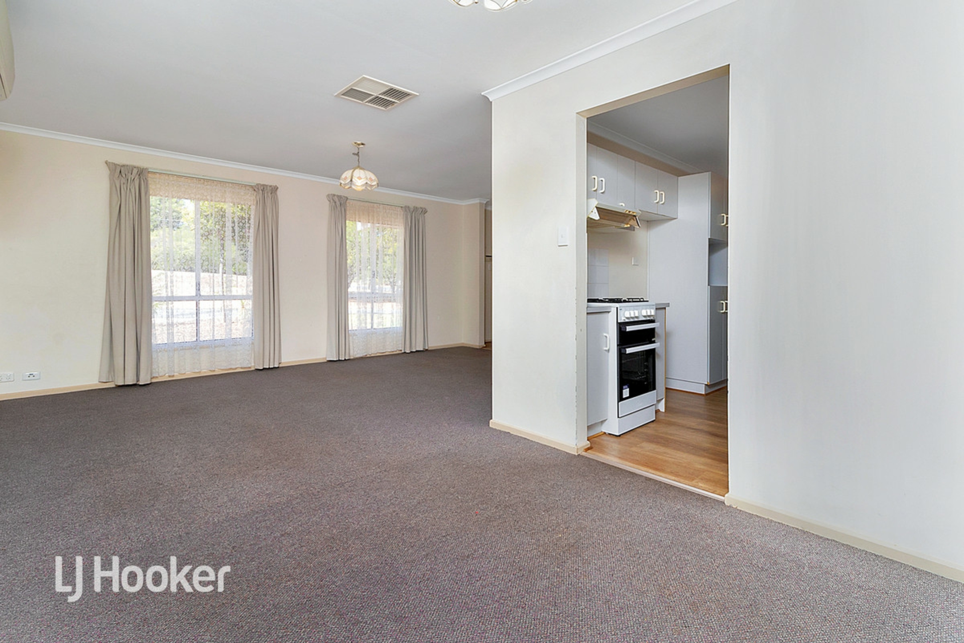 3 Woodcroft Drive, BLAKEVIEW