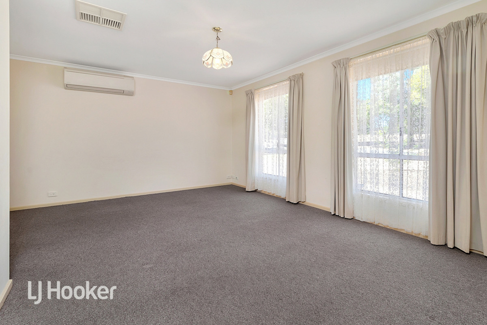3 Woodcroft Drive, BLAKEVIEW