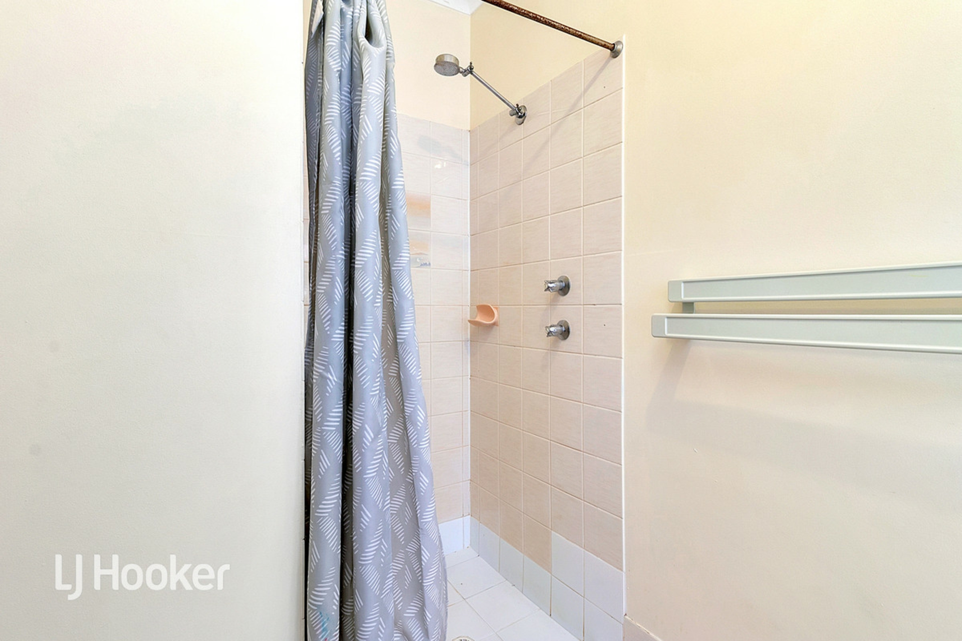3 Woodcroft Drive, BLAKEVIEW