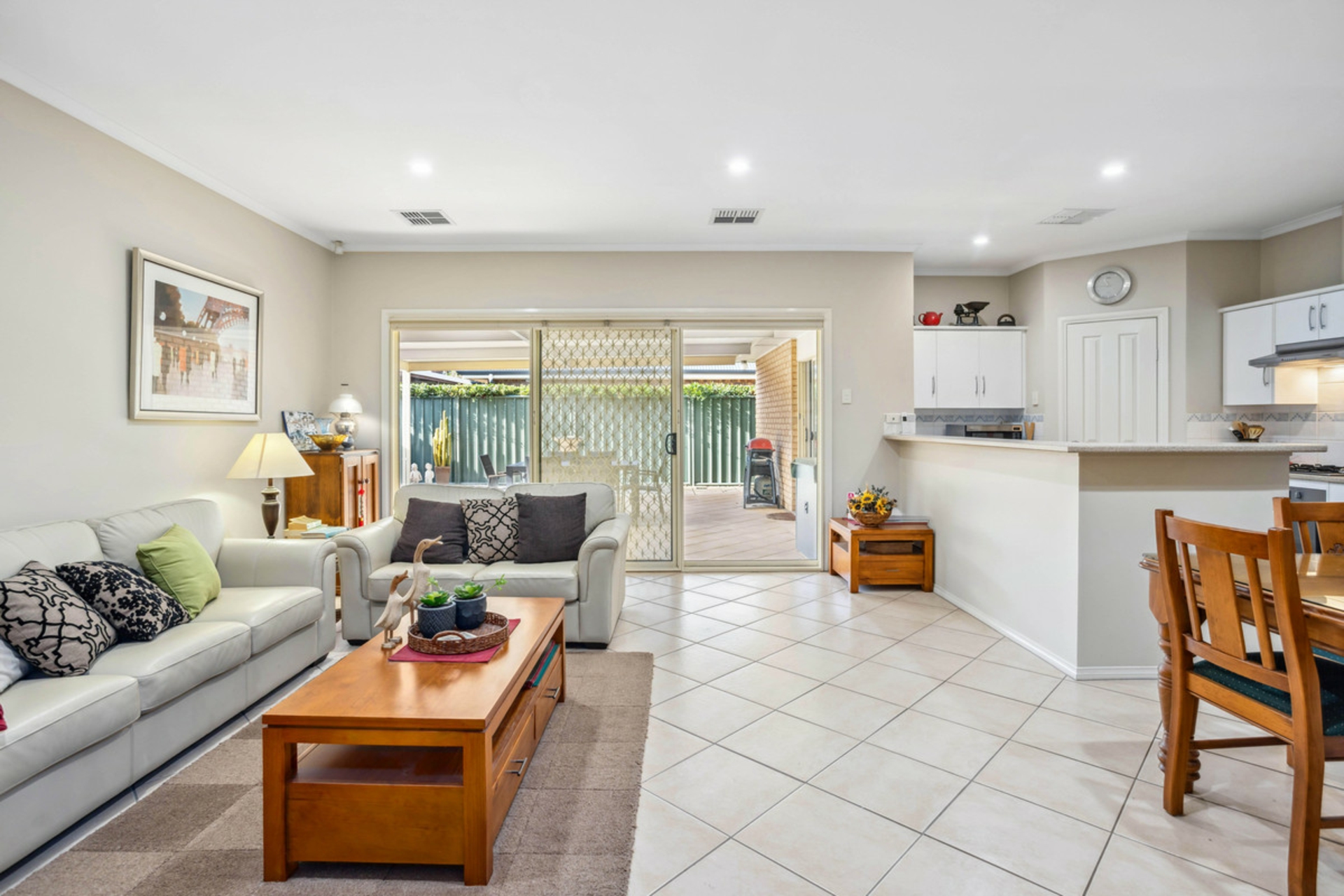 10 Sugarloaf Lane, MAWSON LAKES