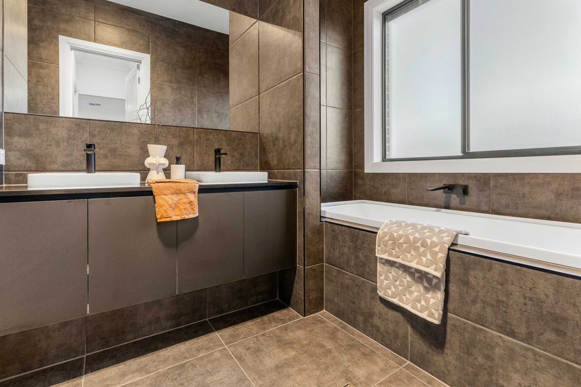 3 Almond Court, LEWISTON